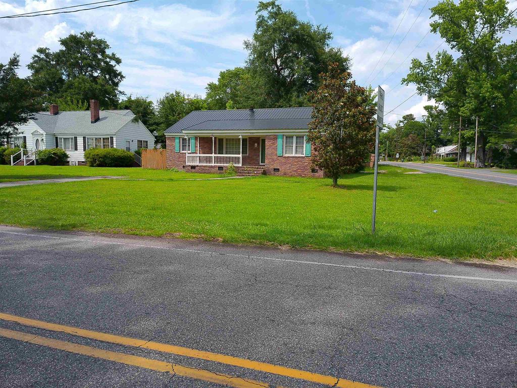 Photo of 4389 McQueen St, Loris, SC 29569 (MLS # 2616111)