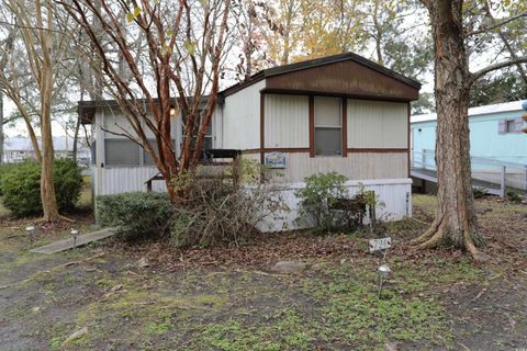 724 1st St. Murrells Inlet SC 29576