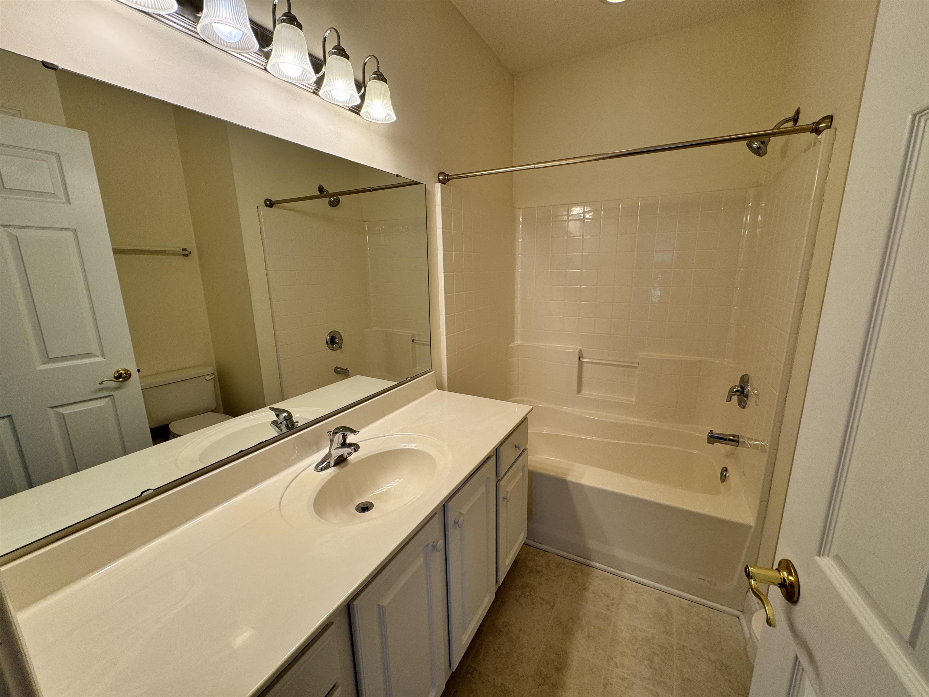Photo 16 of 22 of 5034 Belleglen Ct. 101 condo