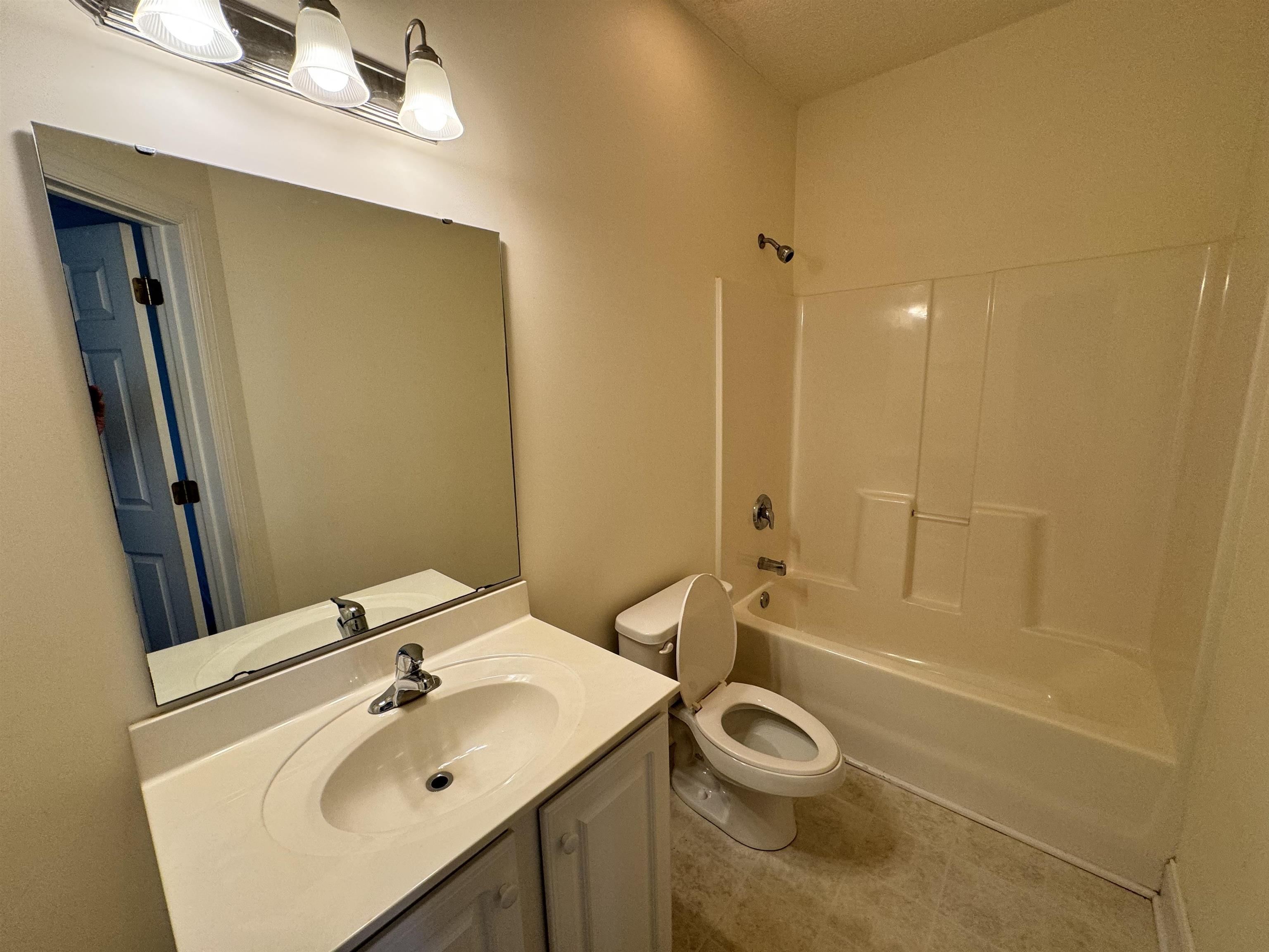 Photo 6 of 22 of 5034 Belleglen Ct. 101 condo