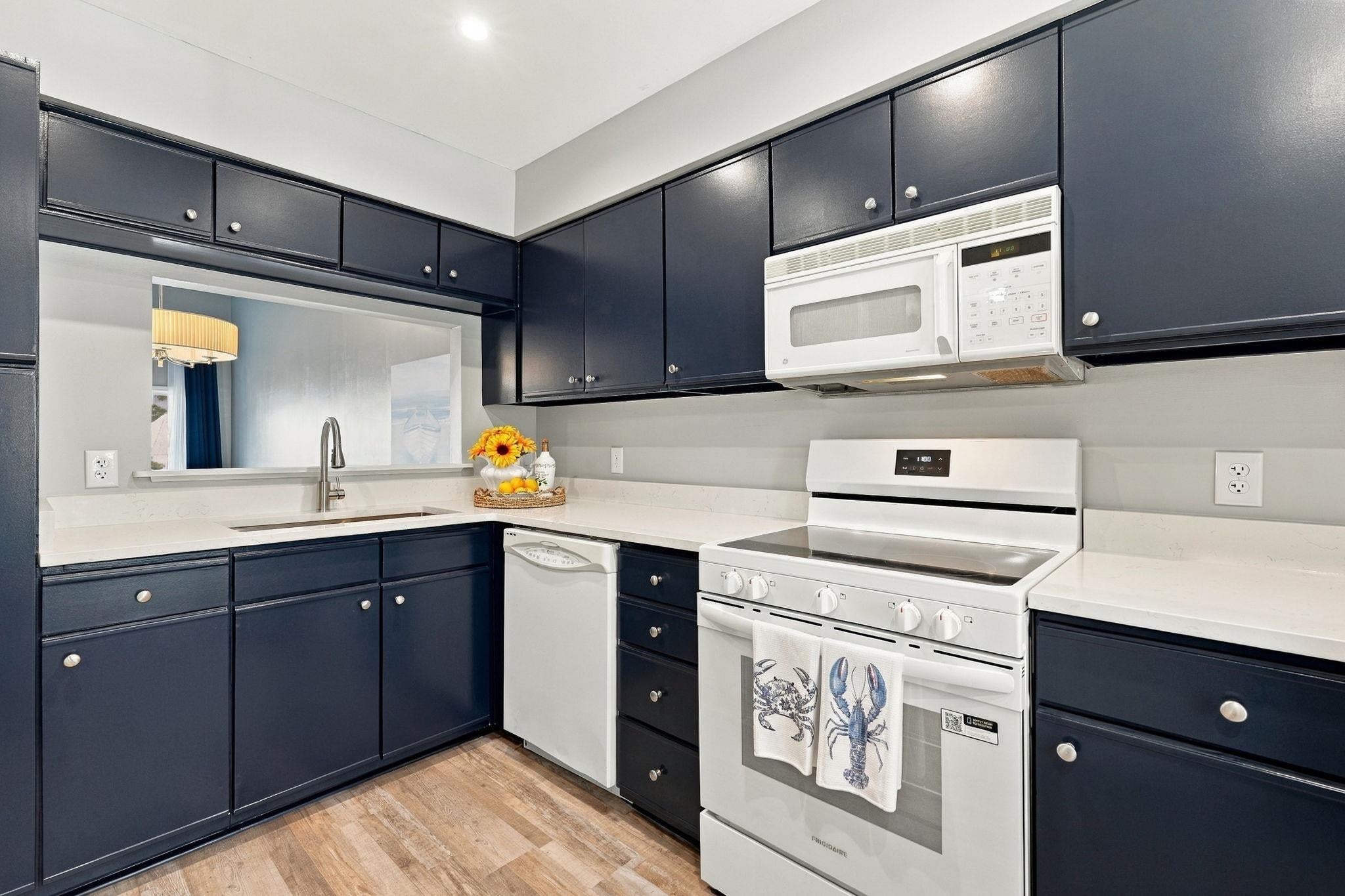 4396 Baldwin Ave. C103