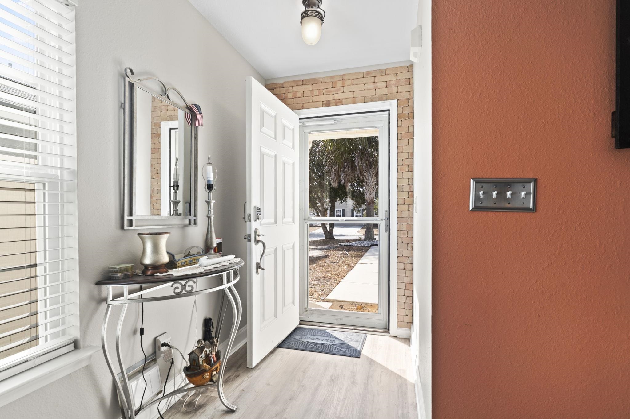 3058 Hollybrooke Dr.