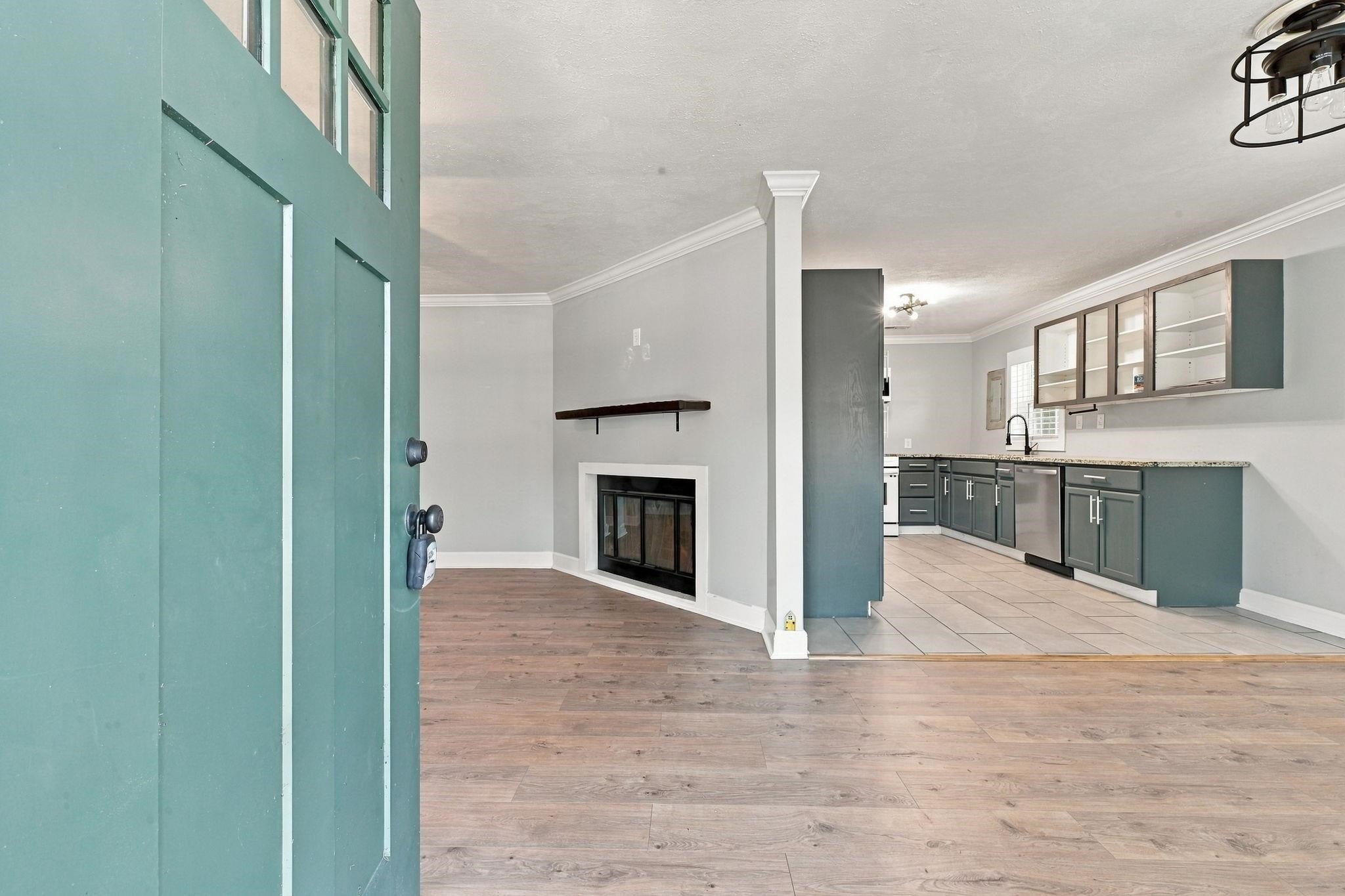 409 Sycamore St.
