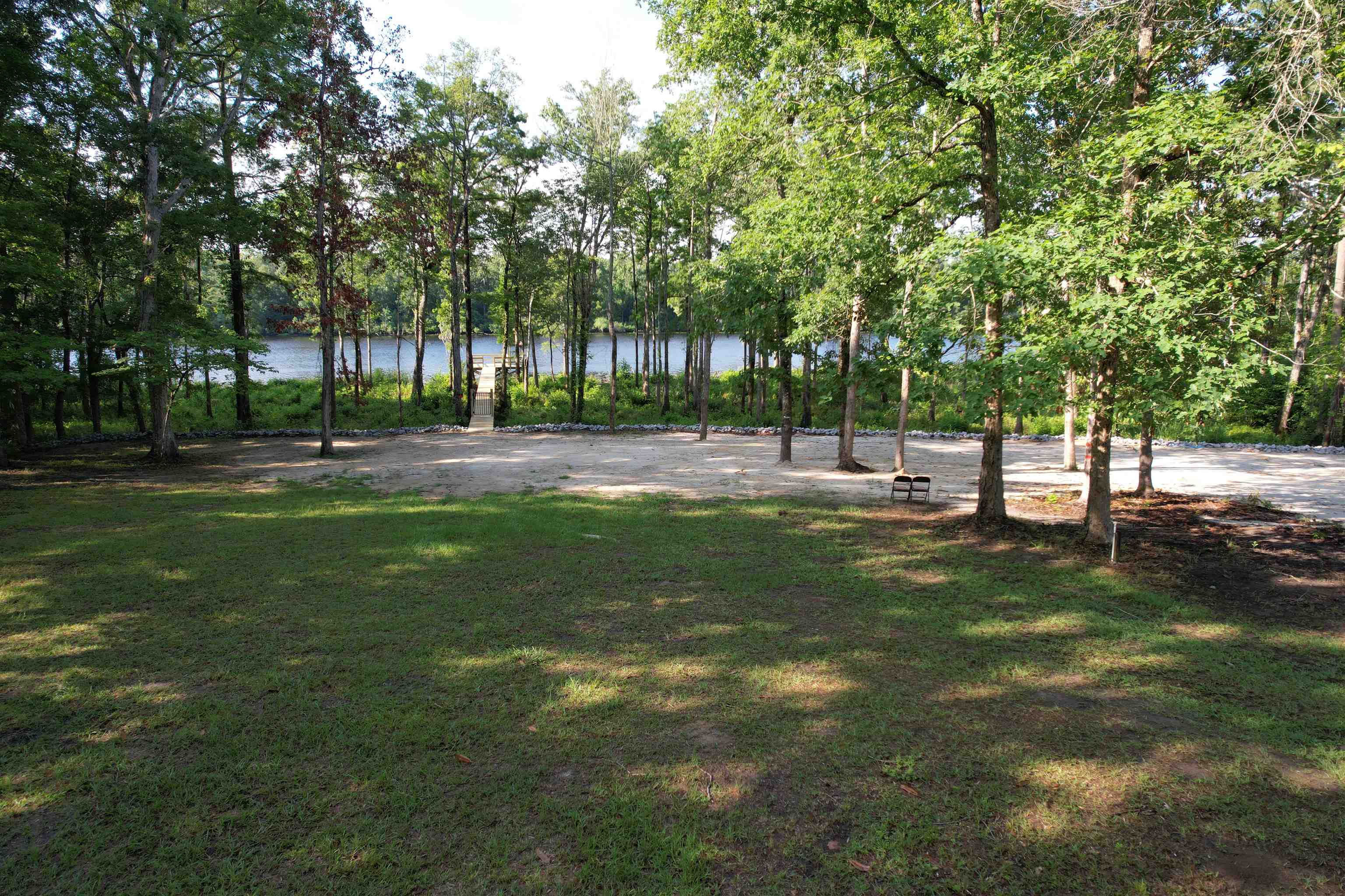 598 Comanche Dr.
