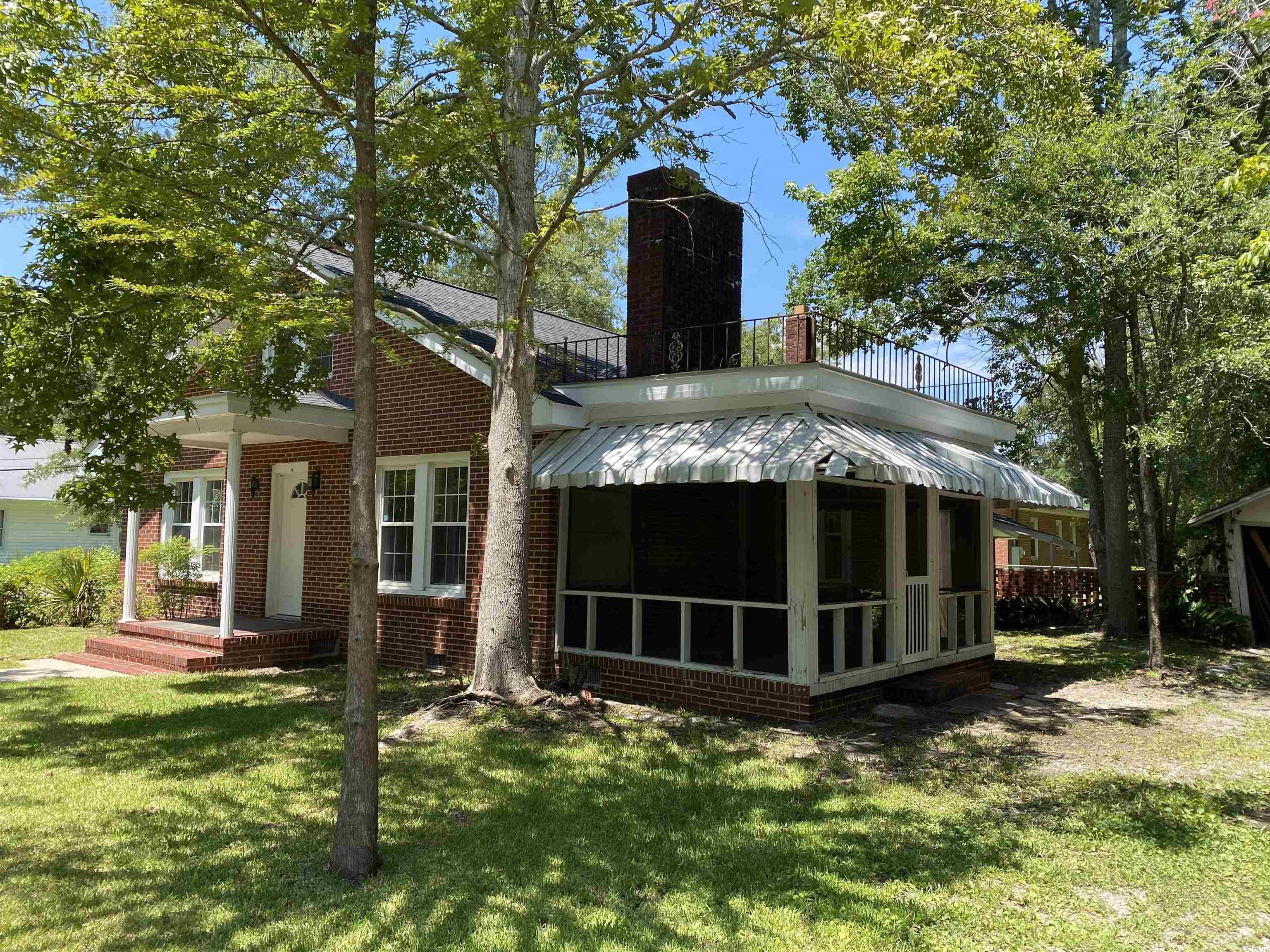 808 11th Ave.