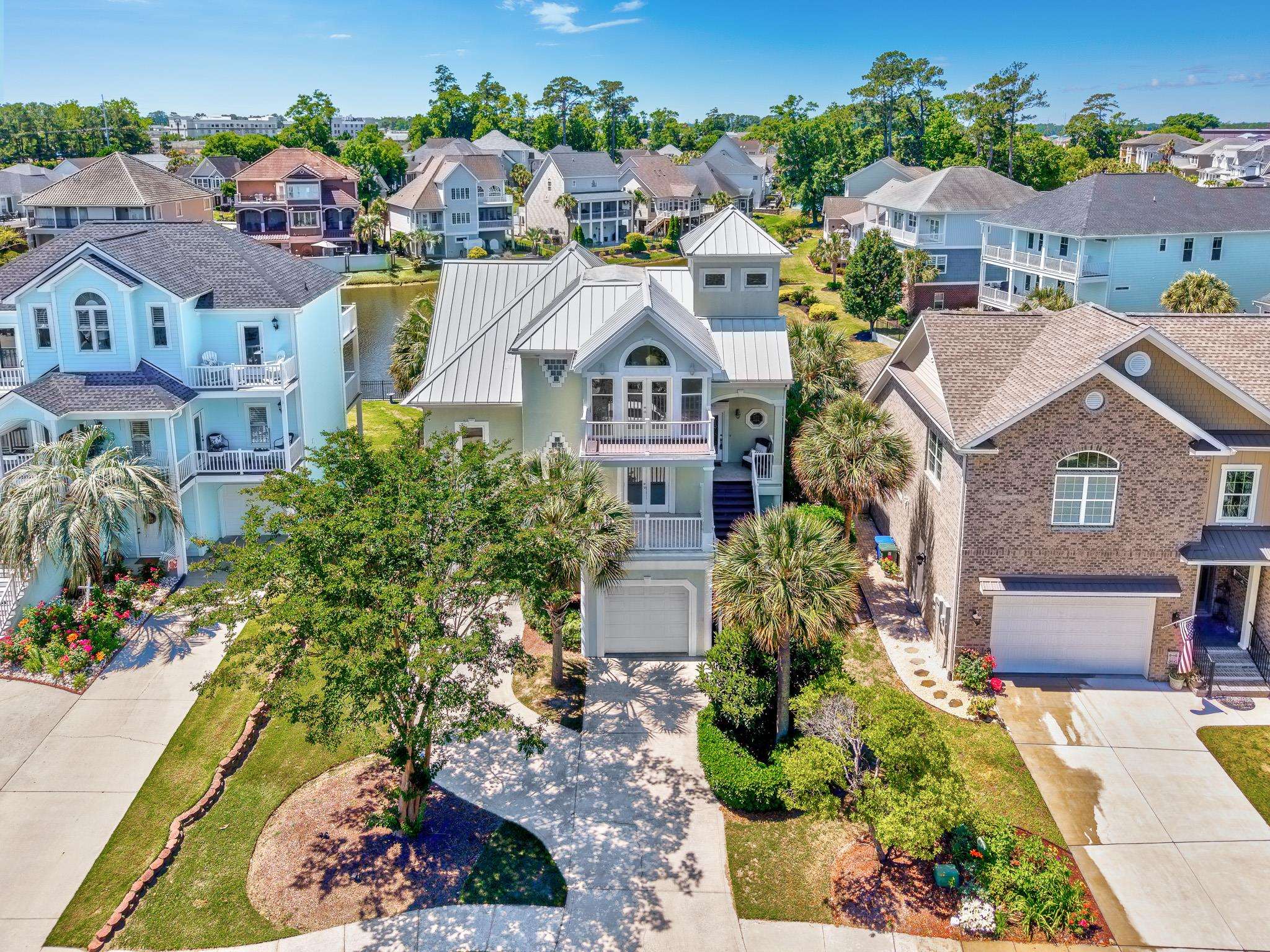 1011 Clubhouse Dr.