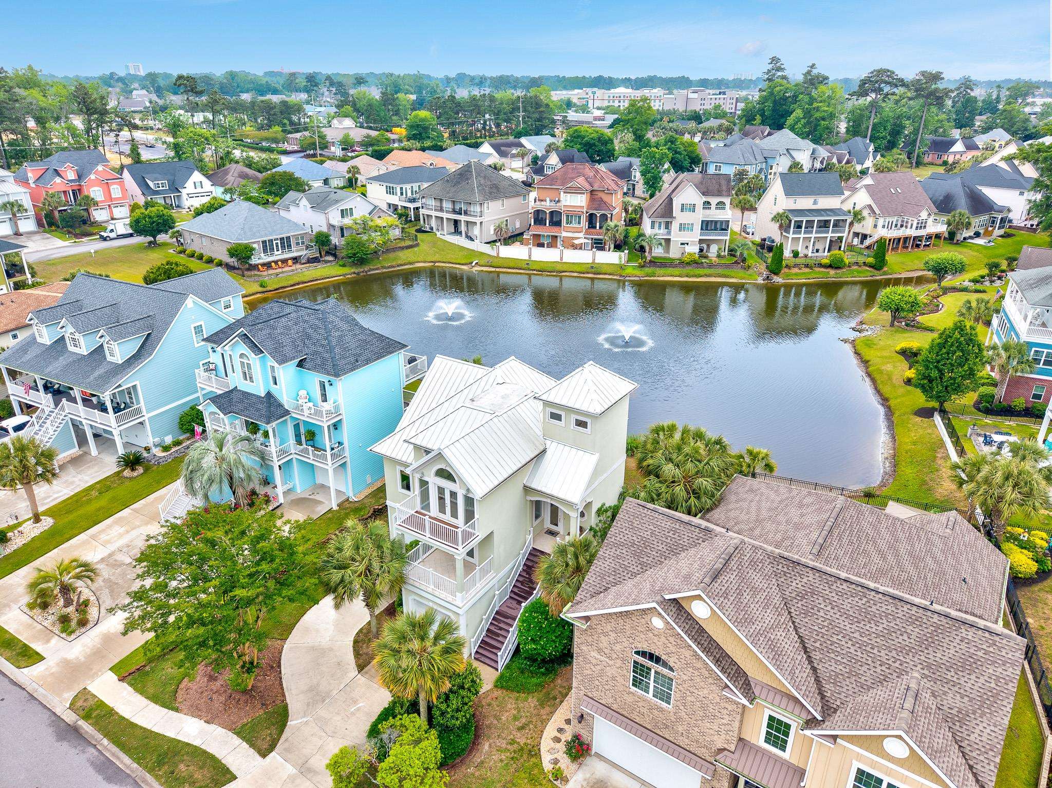 1011 Clubhouse Dr.