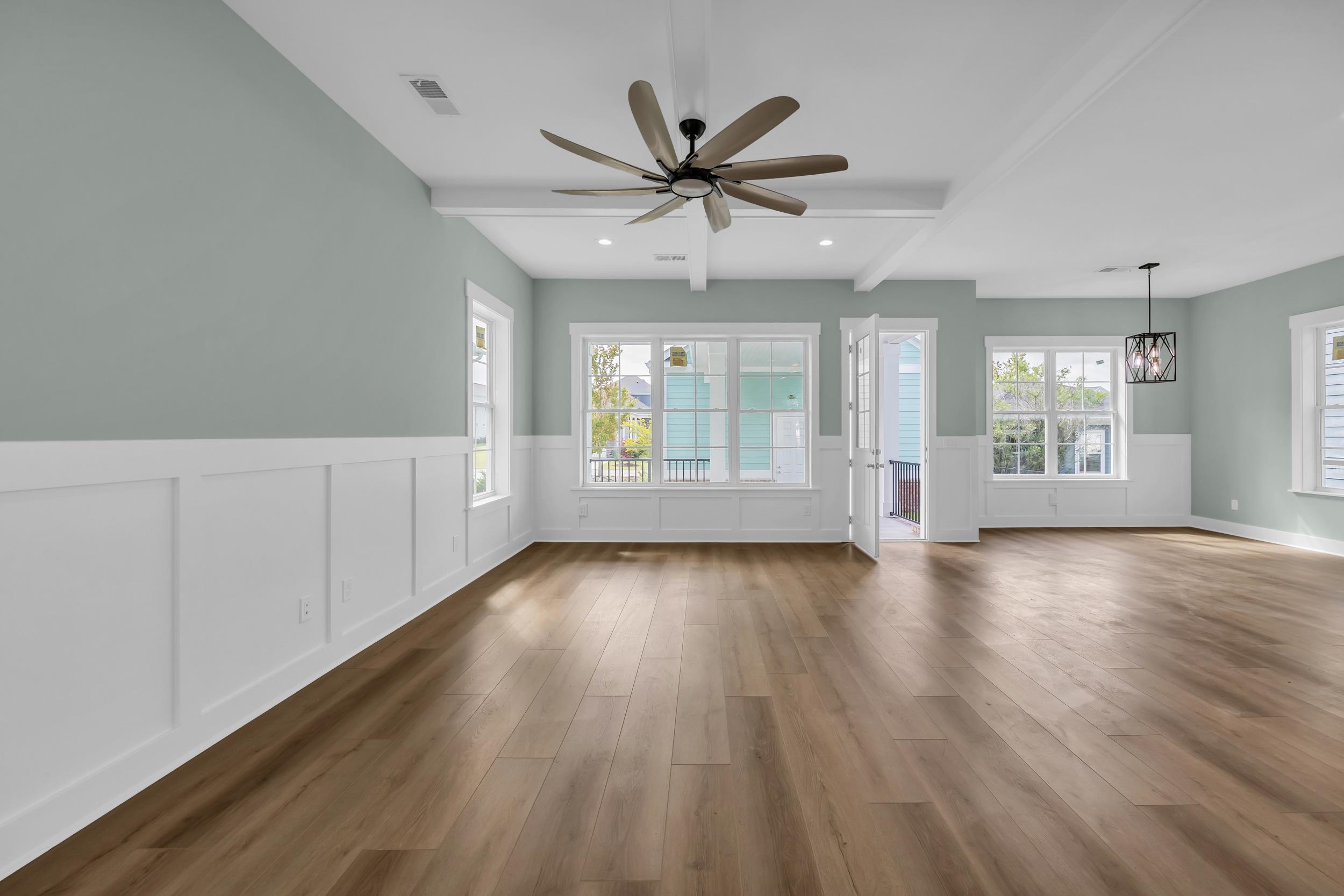 868 Crystal Water Way