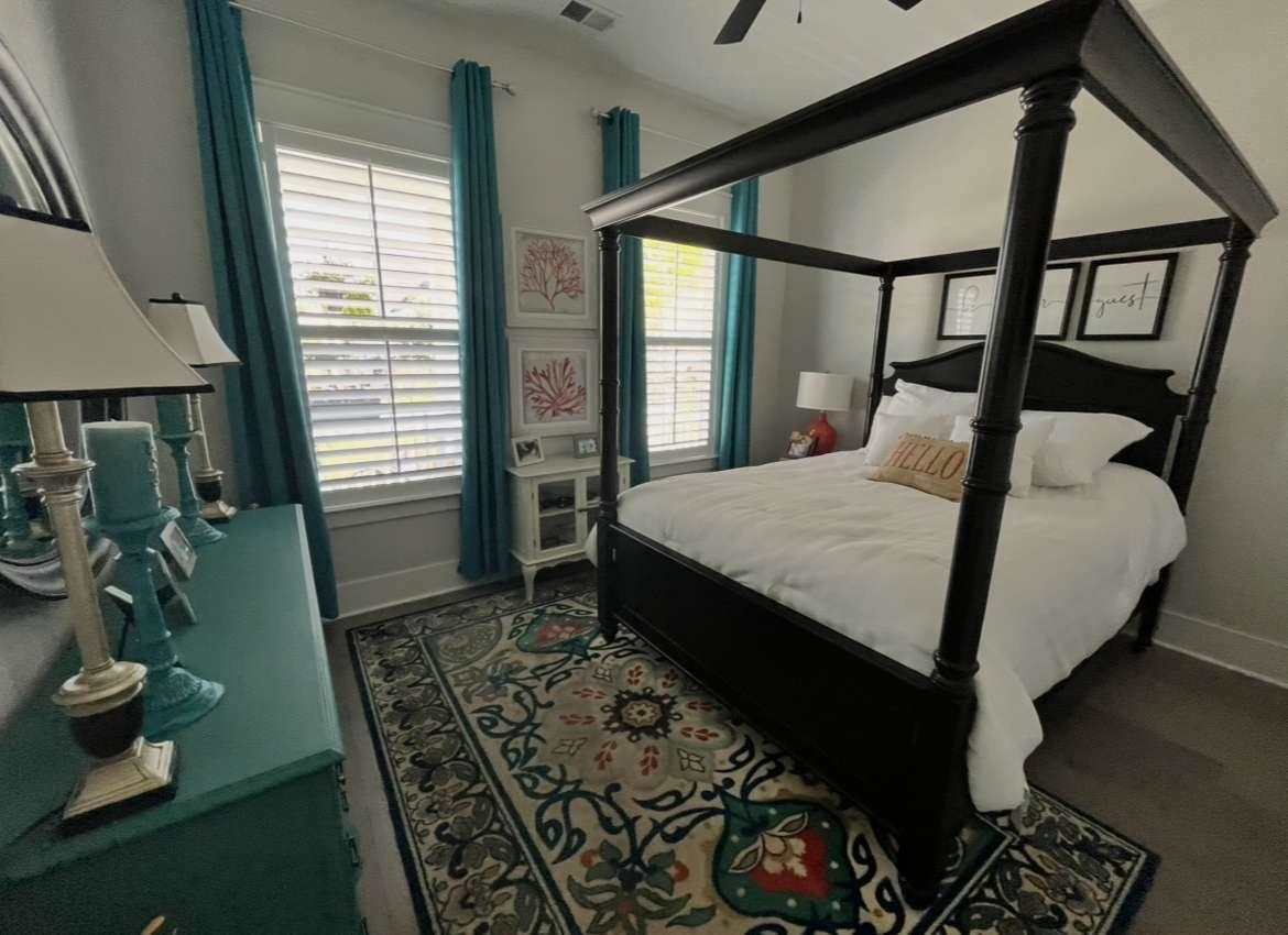 960 Longwood Bluffs Circle