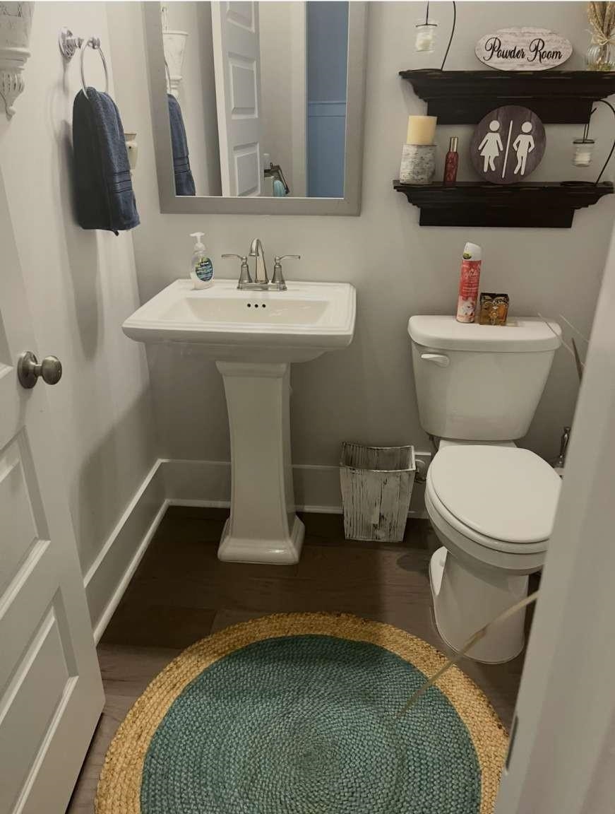 960 Longwood Bluffs Circle