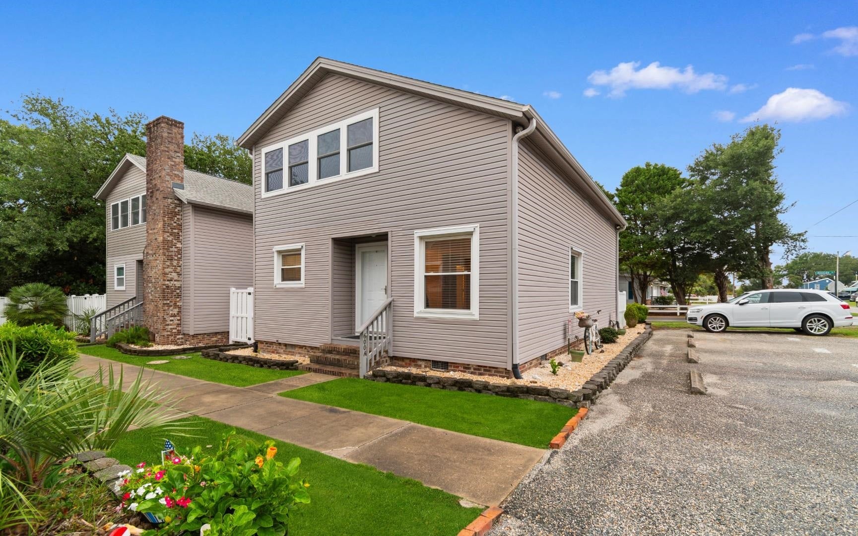 600 A 26th Ave. S