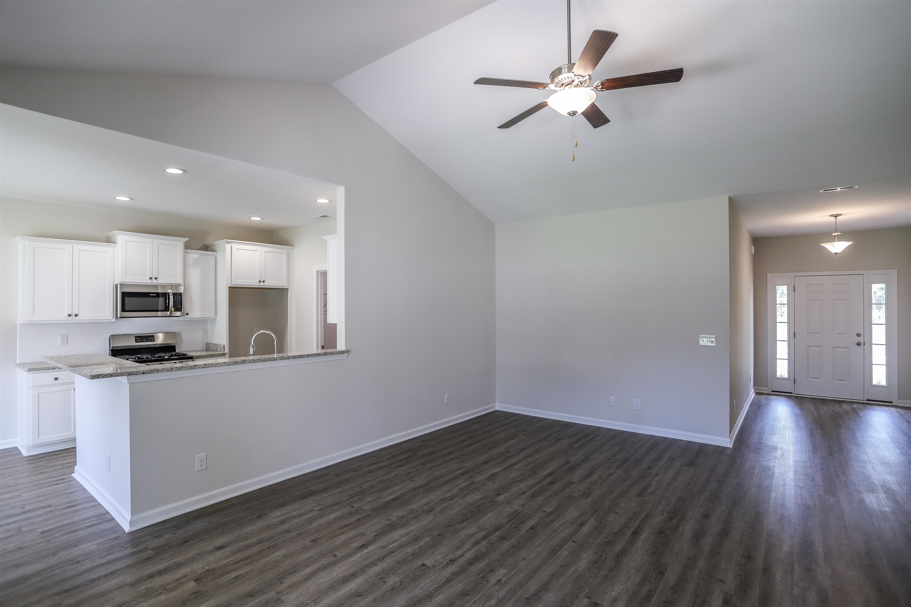 Photo 2 of 14 of 178 Lakota Loop house