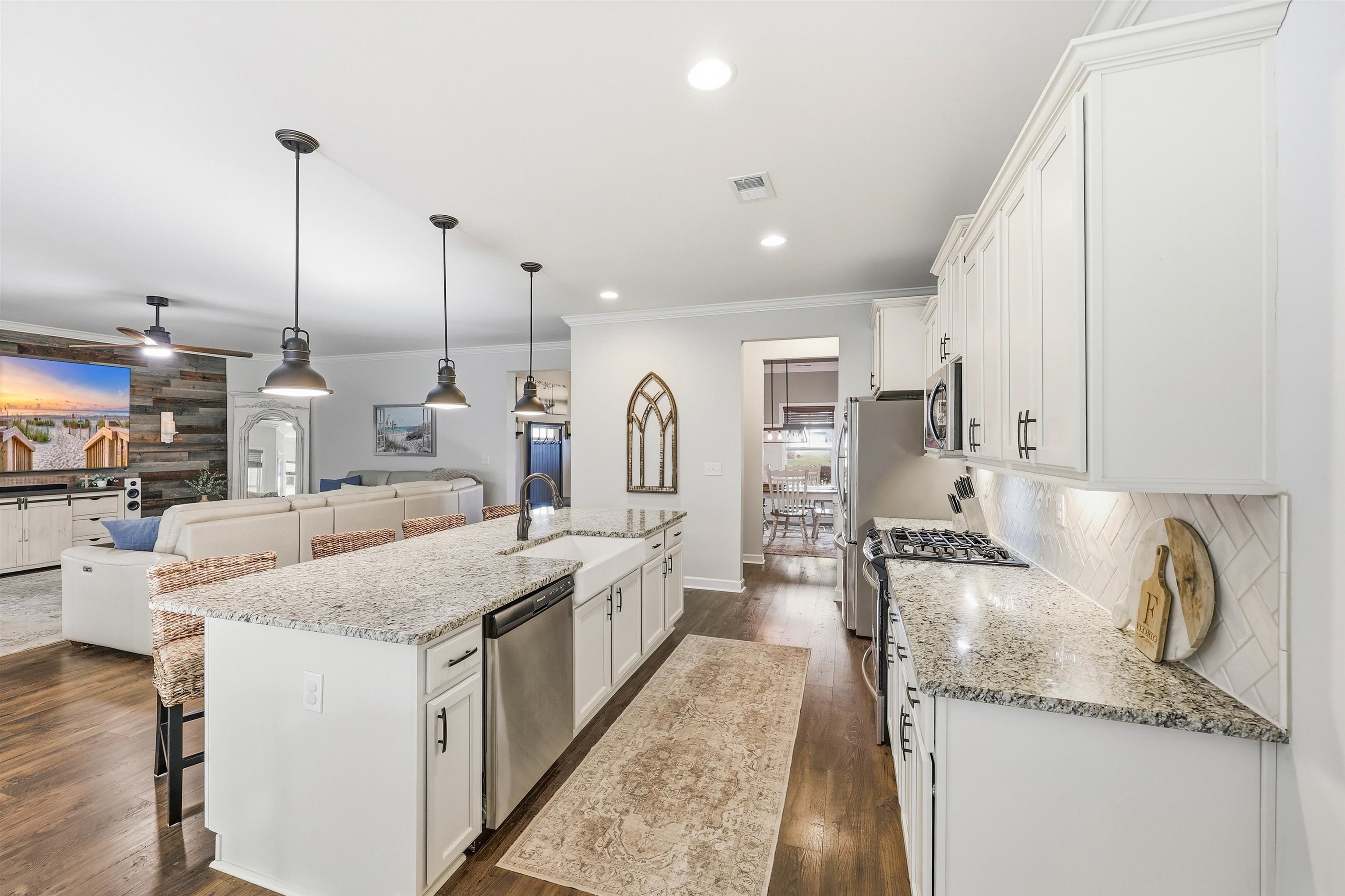 7039 Swansong Circle