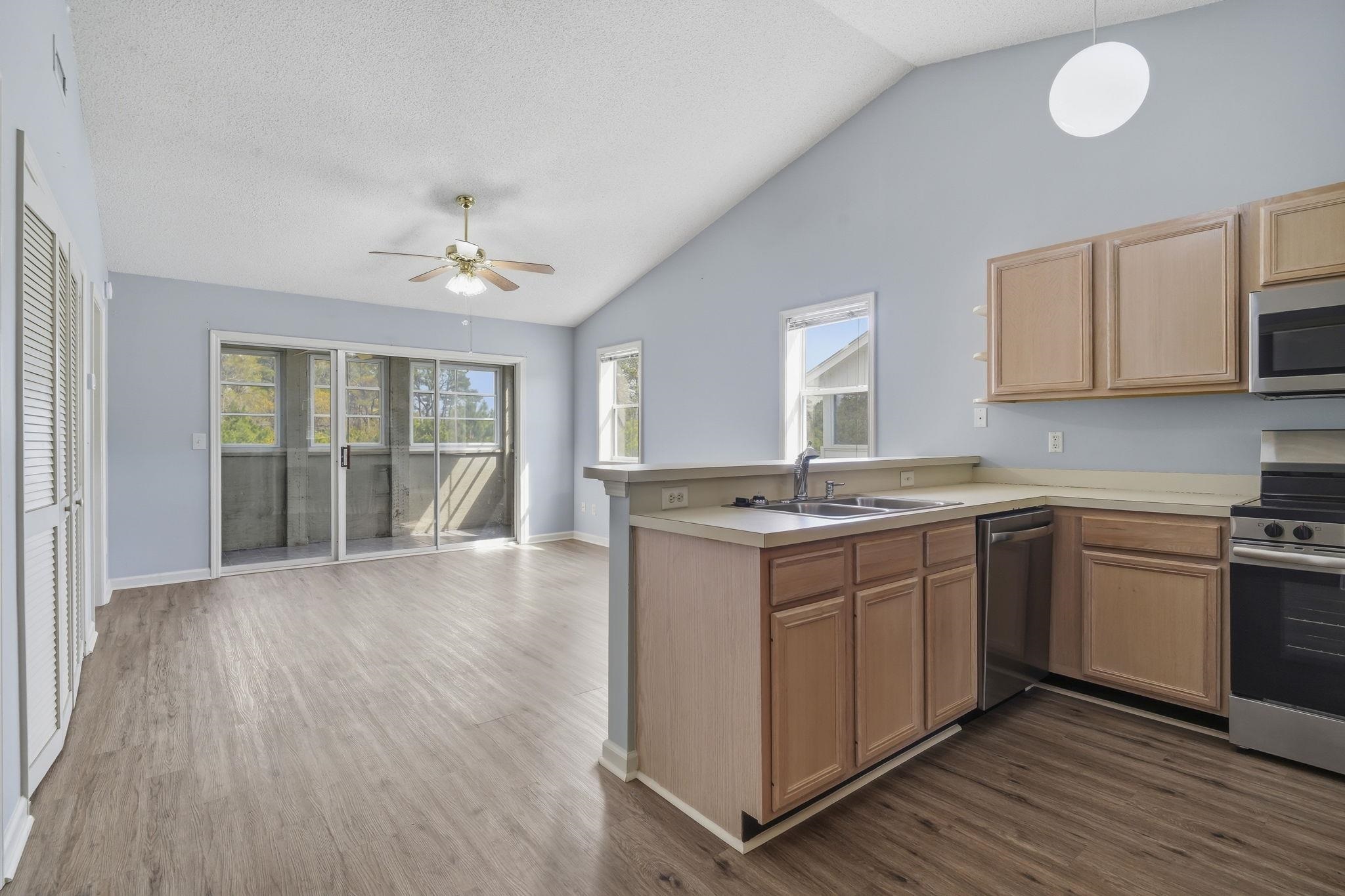 1460 Blue Tree Ct. O