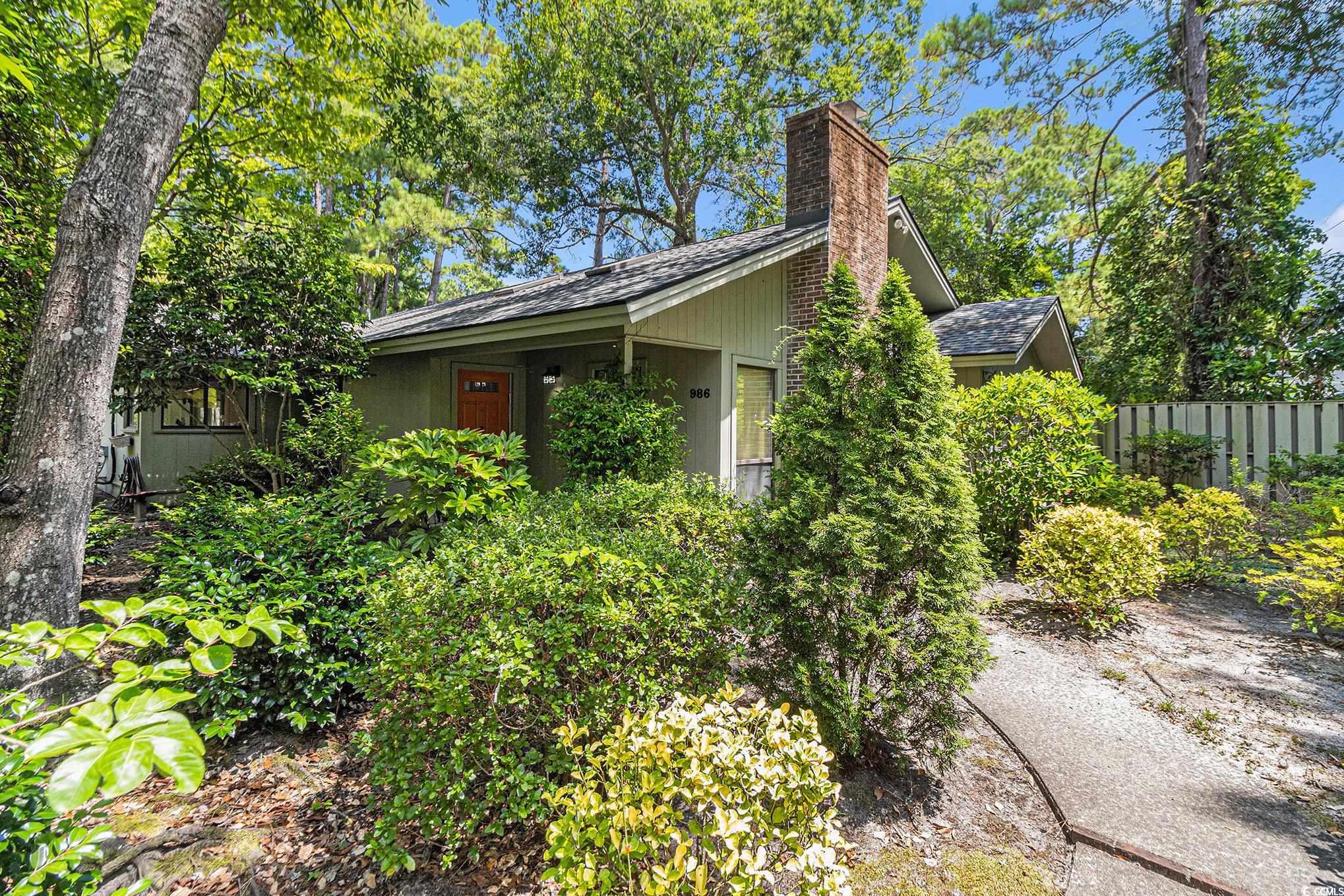 986 Briarwood Dr.