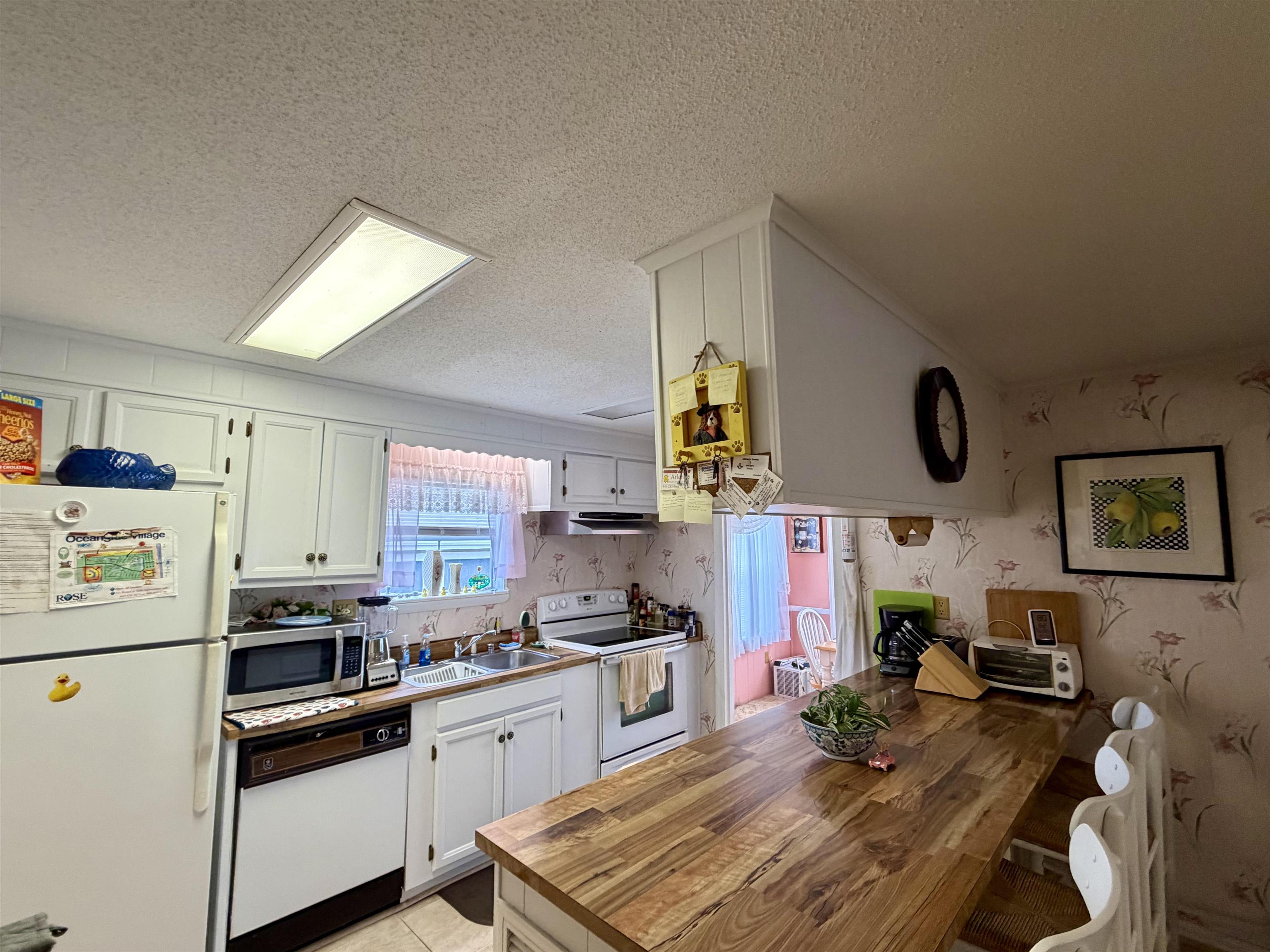 422 Sandlewood Dr.