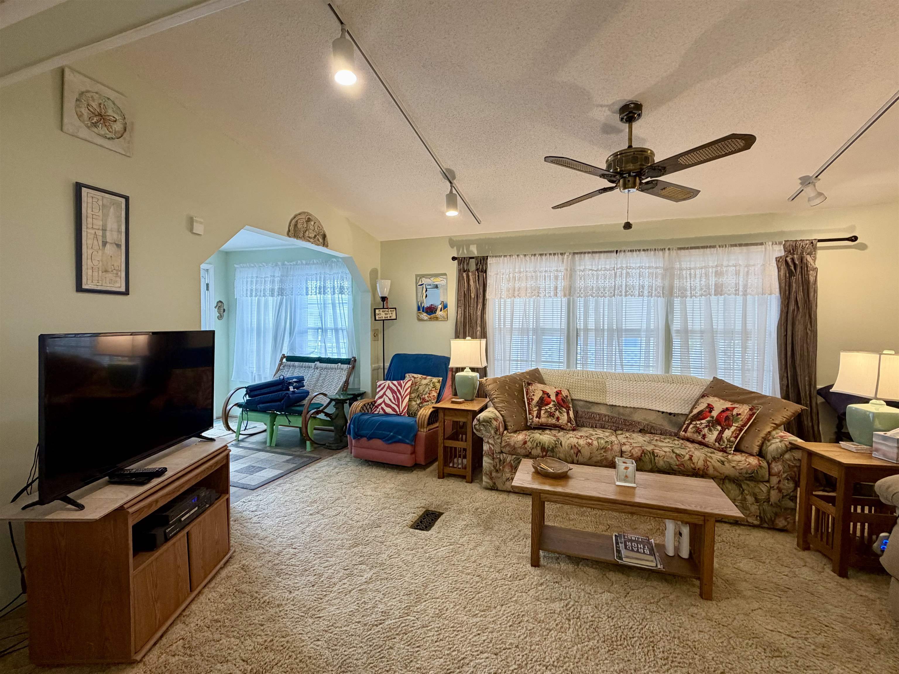 422 Sandlewood Dr.