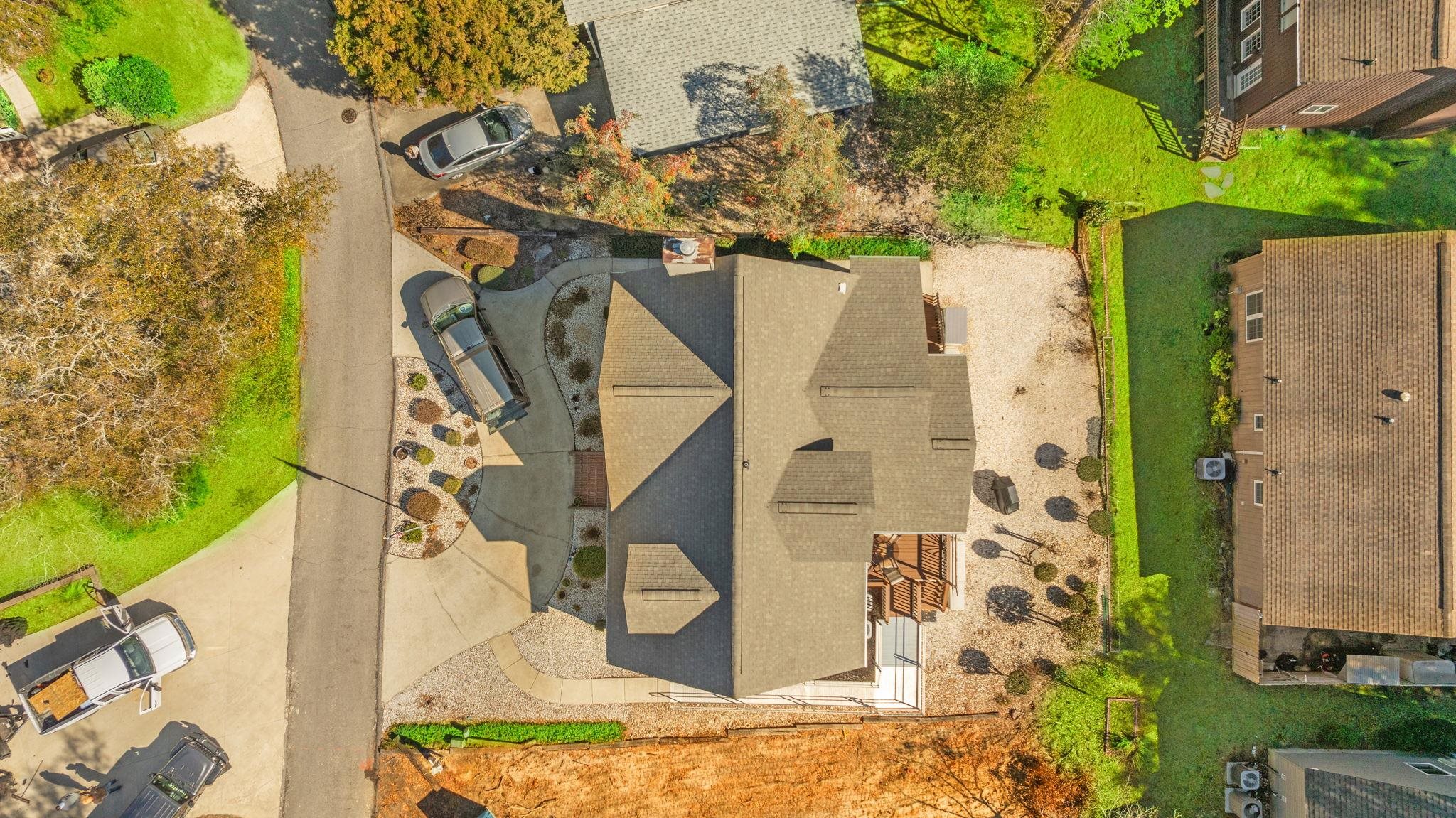 2212 Franklin Circle