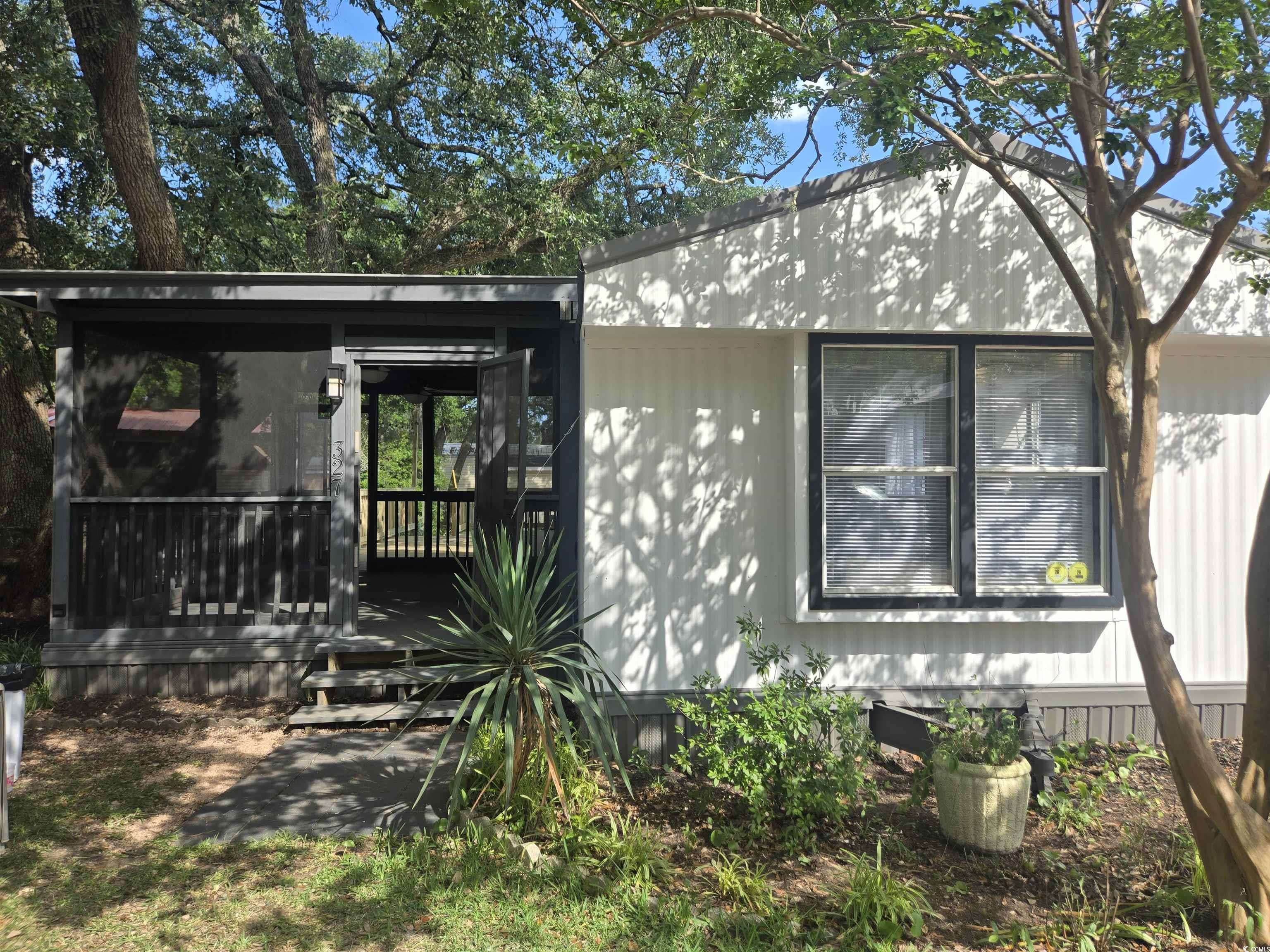 327 Ross Ln.