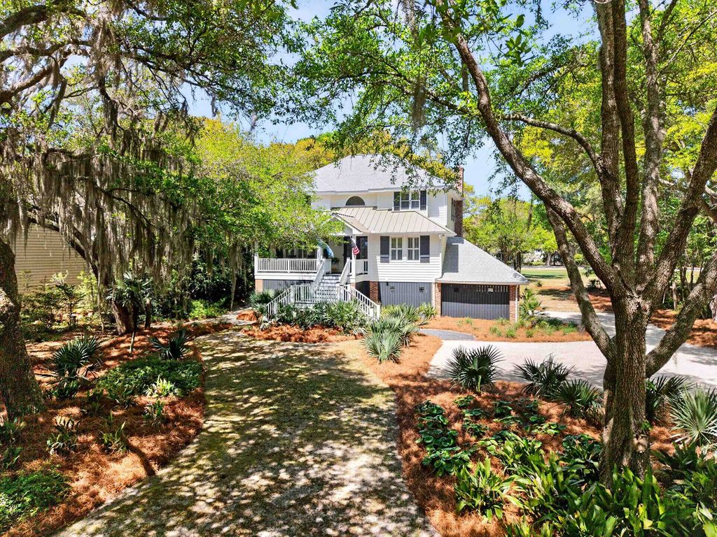 Photo of 186 Sanderling Ave, Georgetown, SC 29440 (MLS # 2609464)