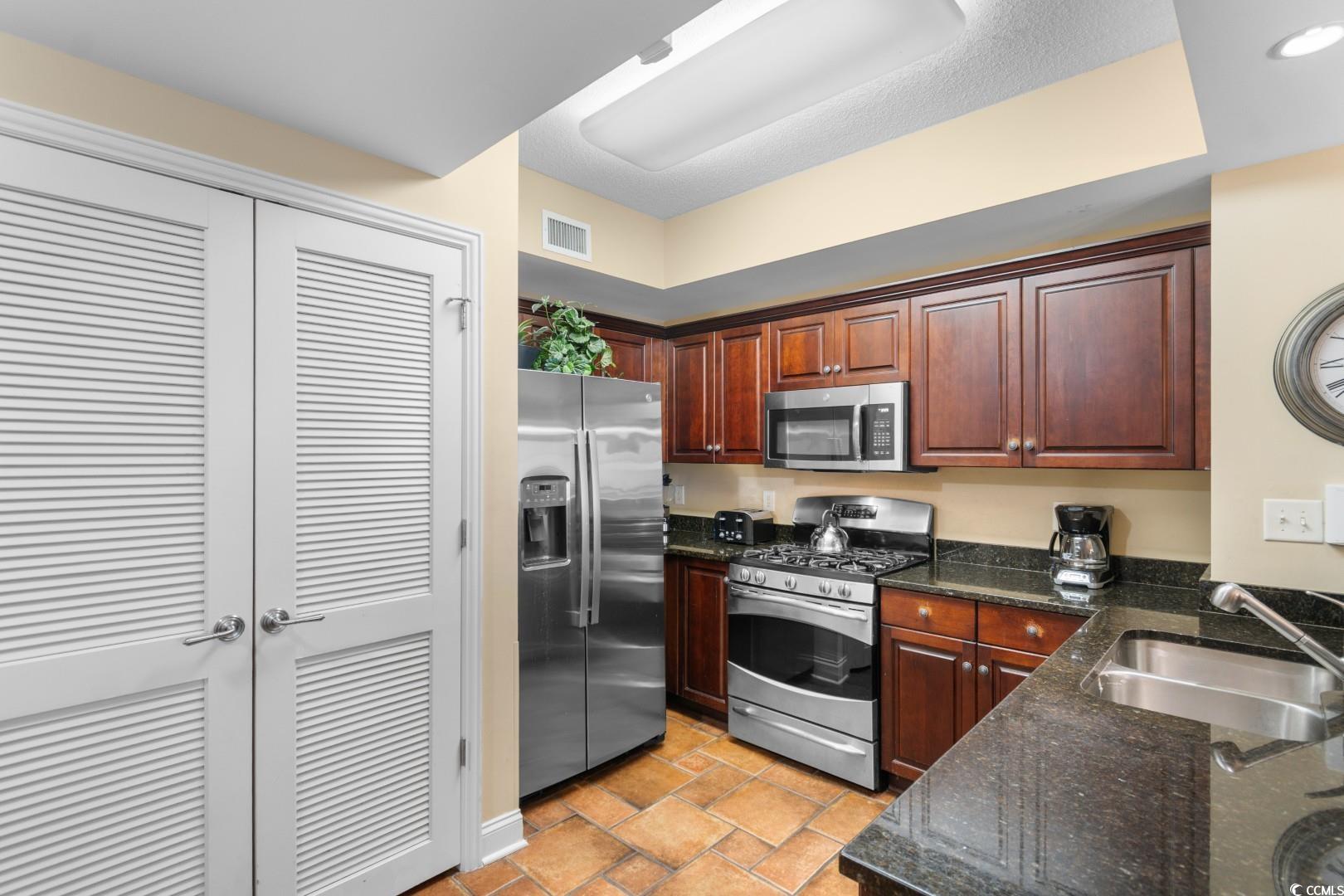 100 North Beach Blvd. 1517