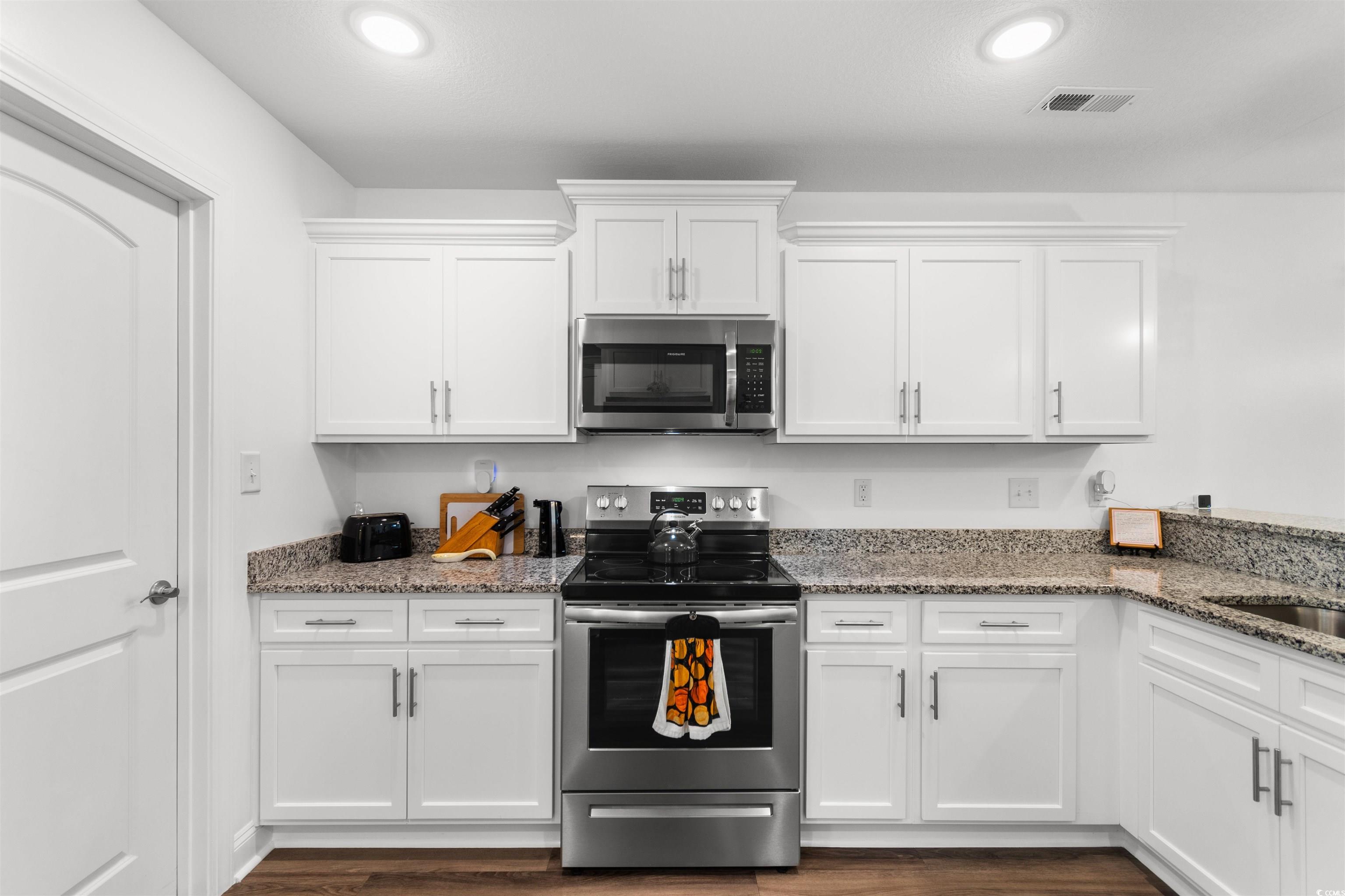 612 Pine Oaks Farm Rd.