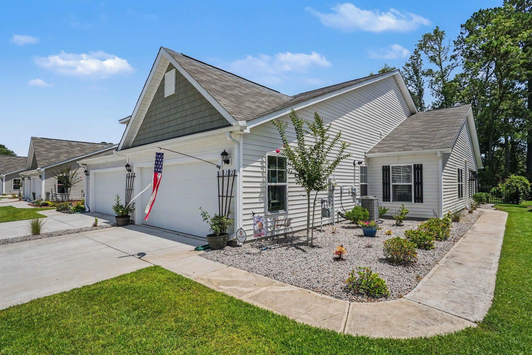 1512 Jardine Loop