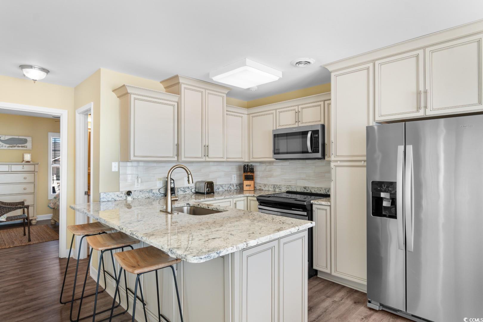 324 South Waccamaw Dr.