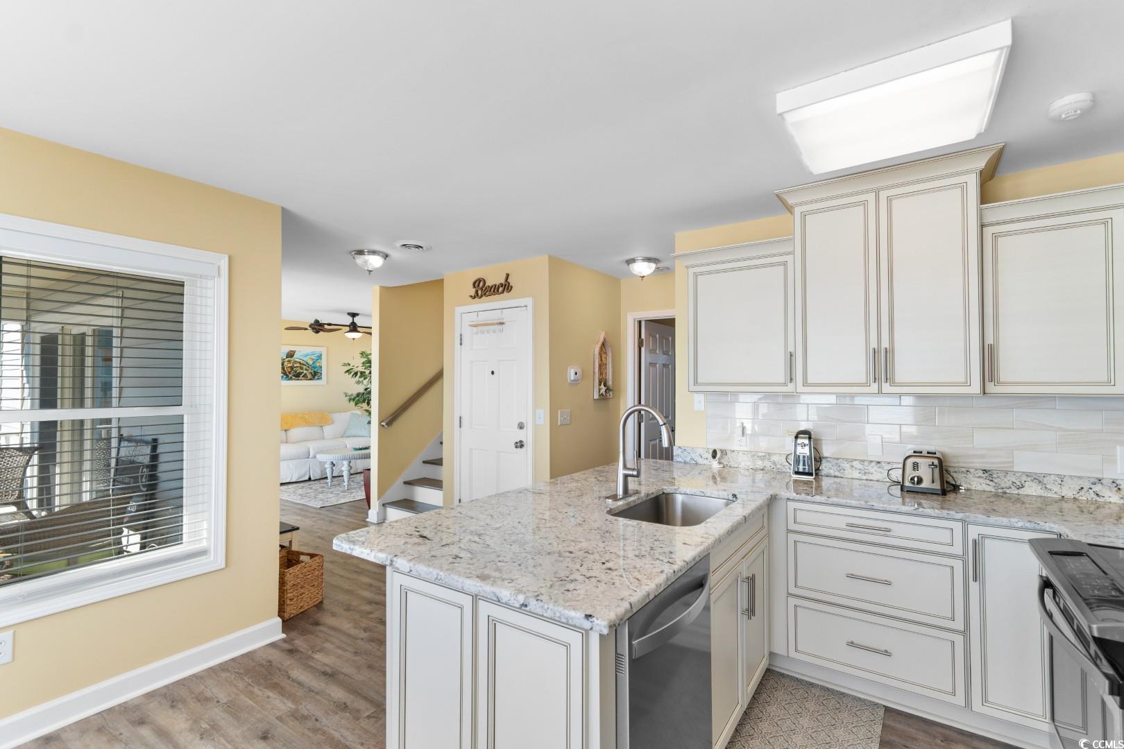 324 South Waccamaw Dr.