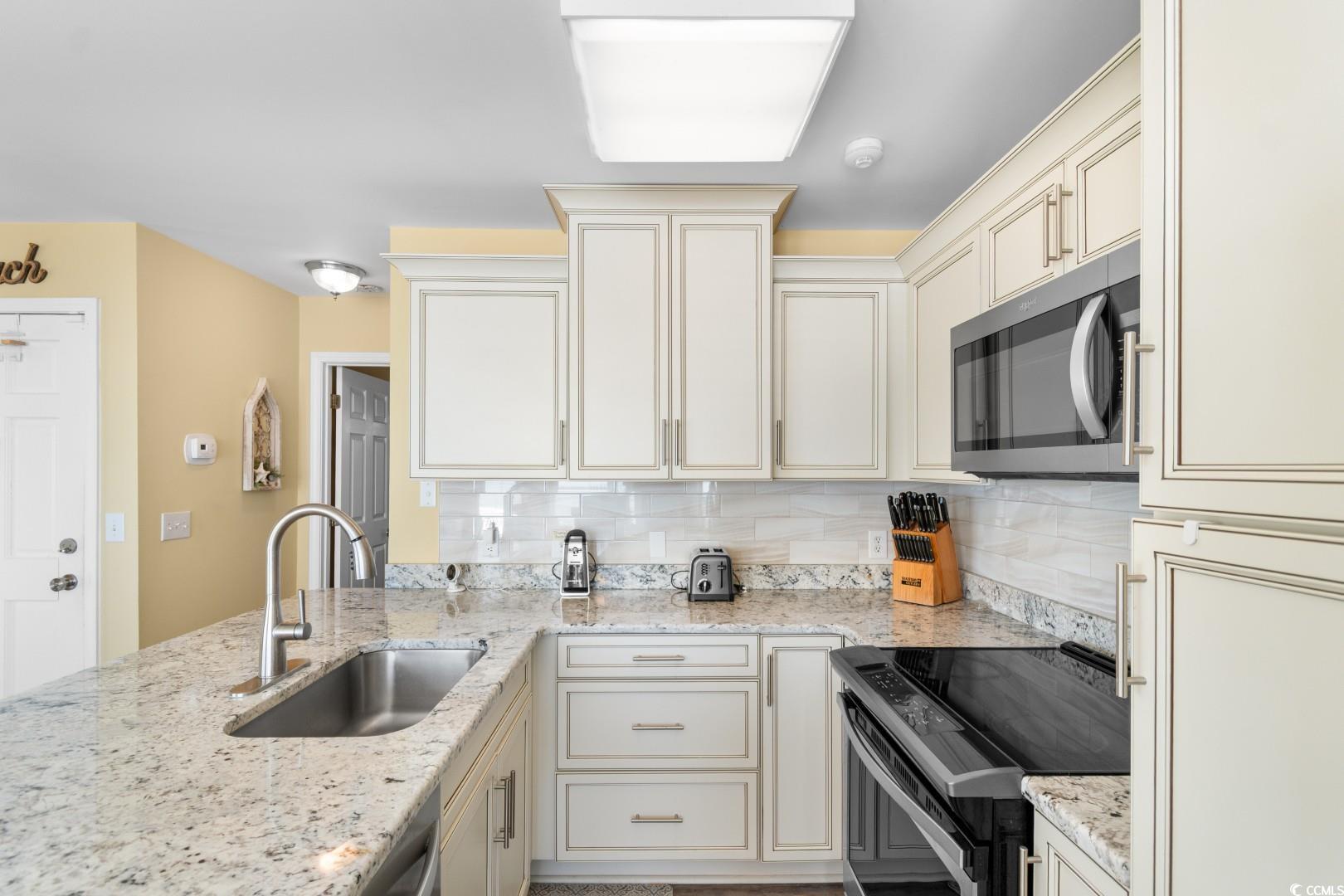 324 South Waccamaw Dr.