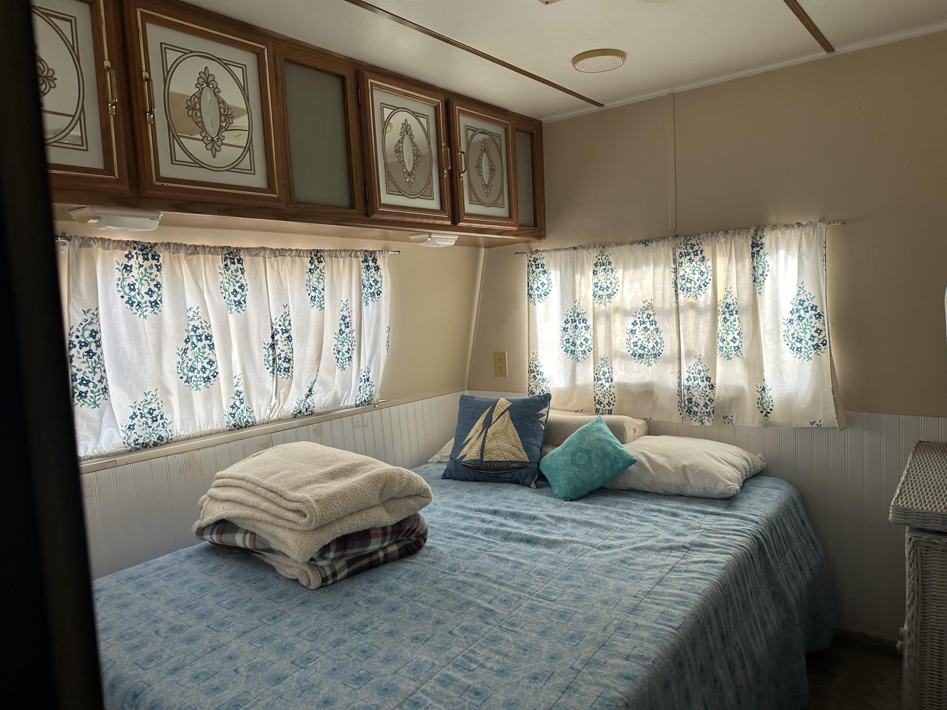 5400 Little River Neck Rd.