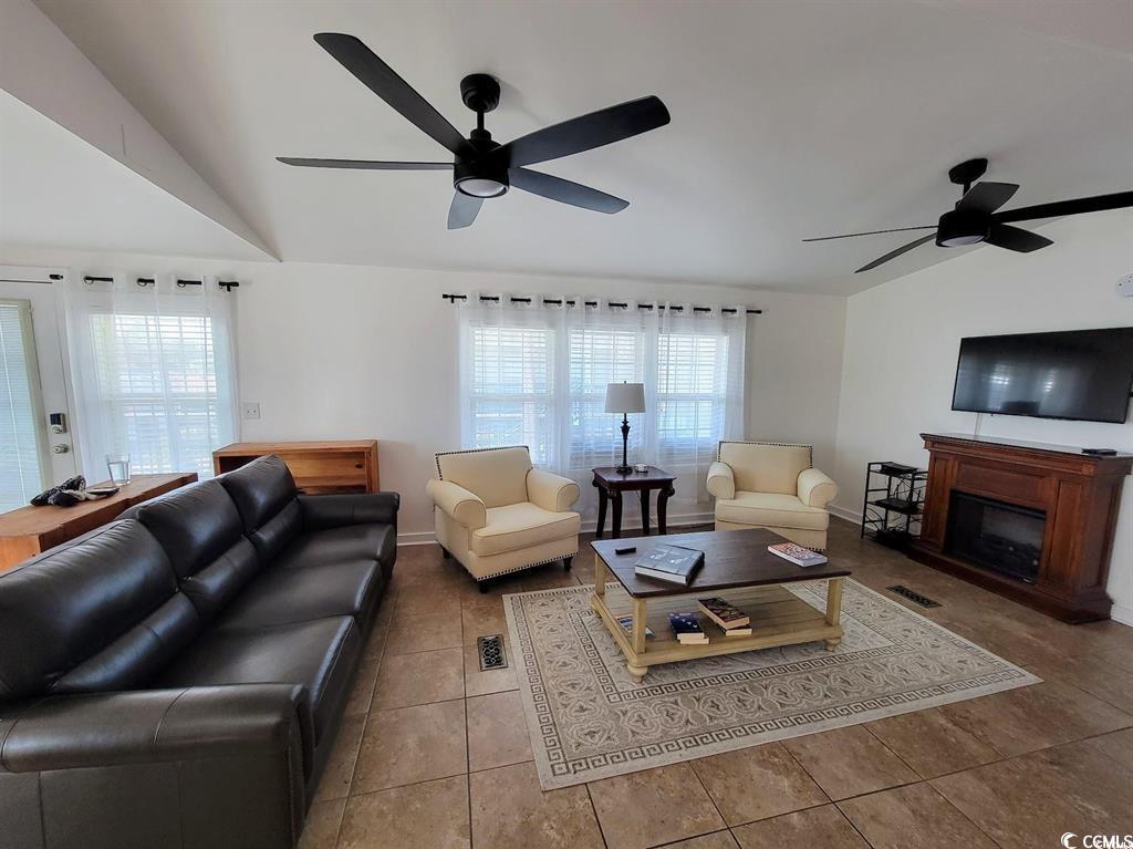 482 Meadowlark Dr.
