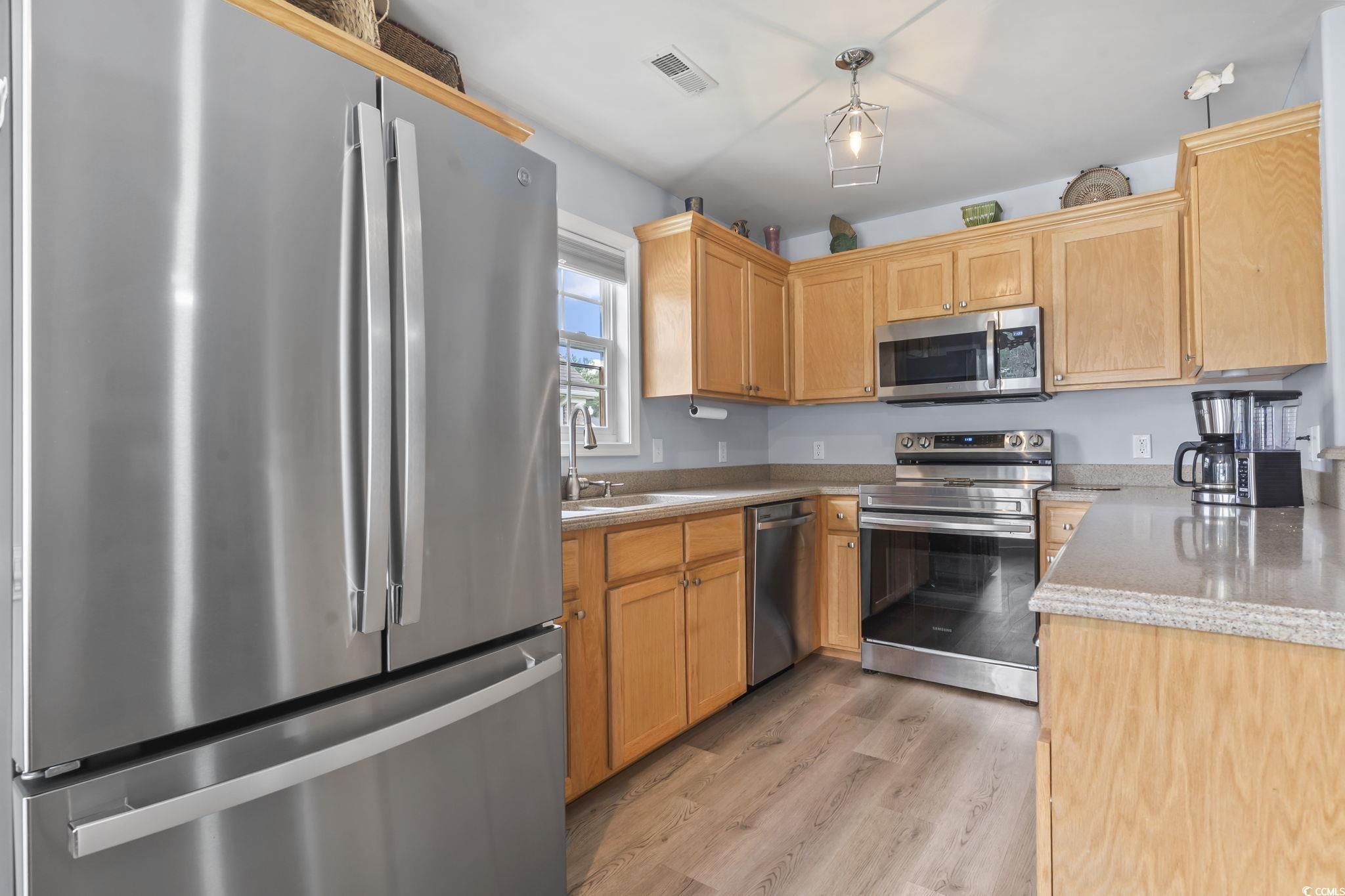 304 Canyon Dr.