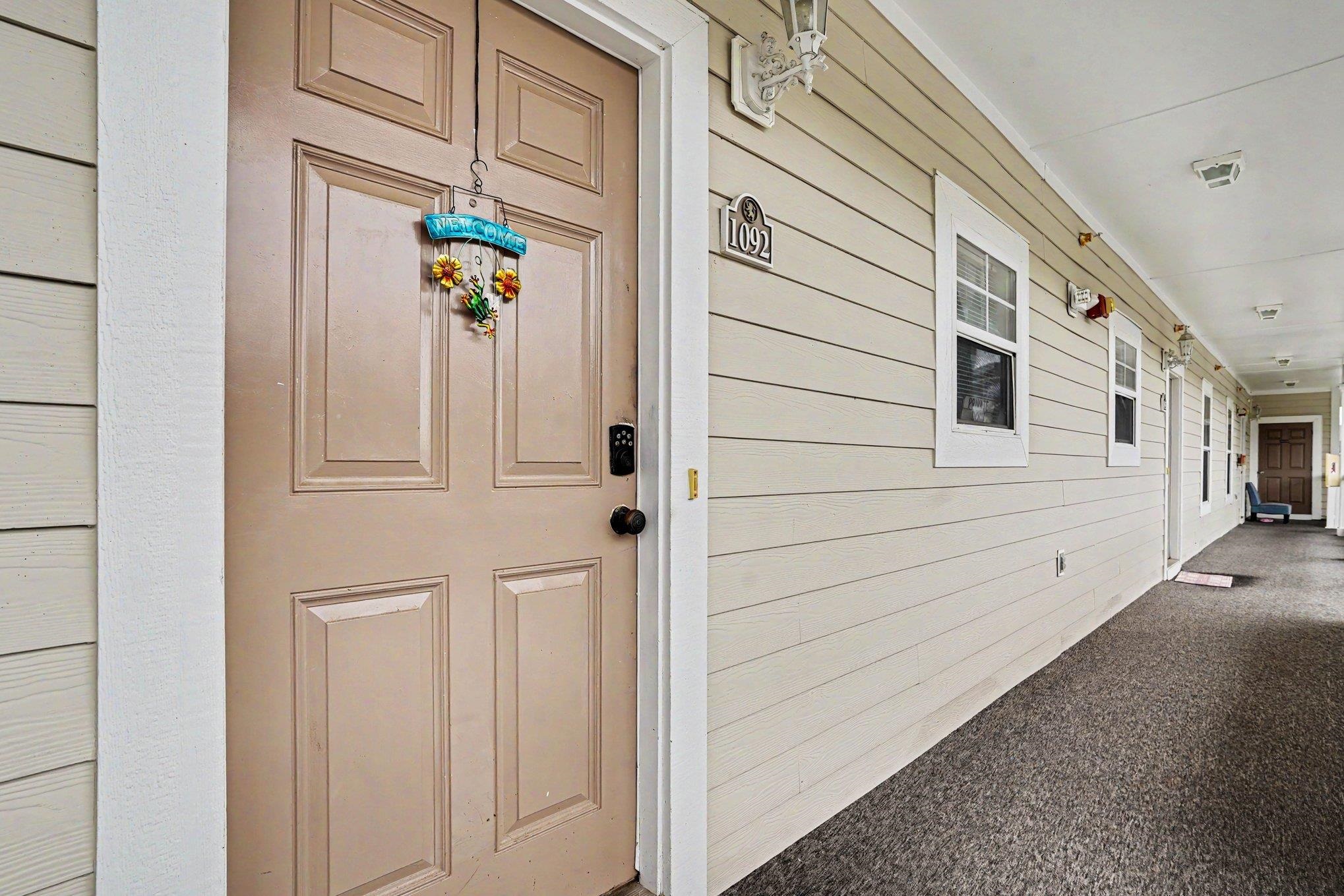 600 Heathrow Dr. 1092