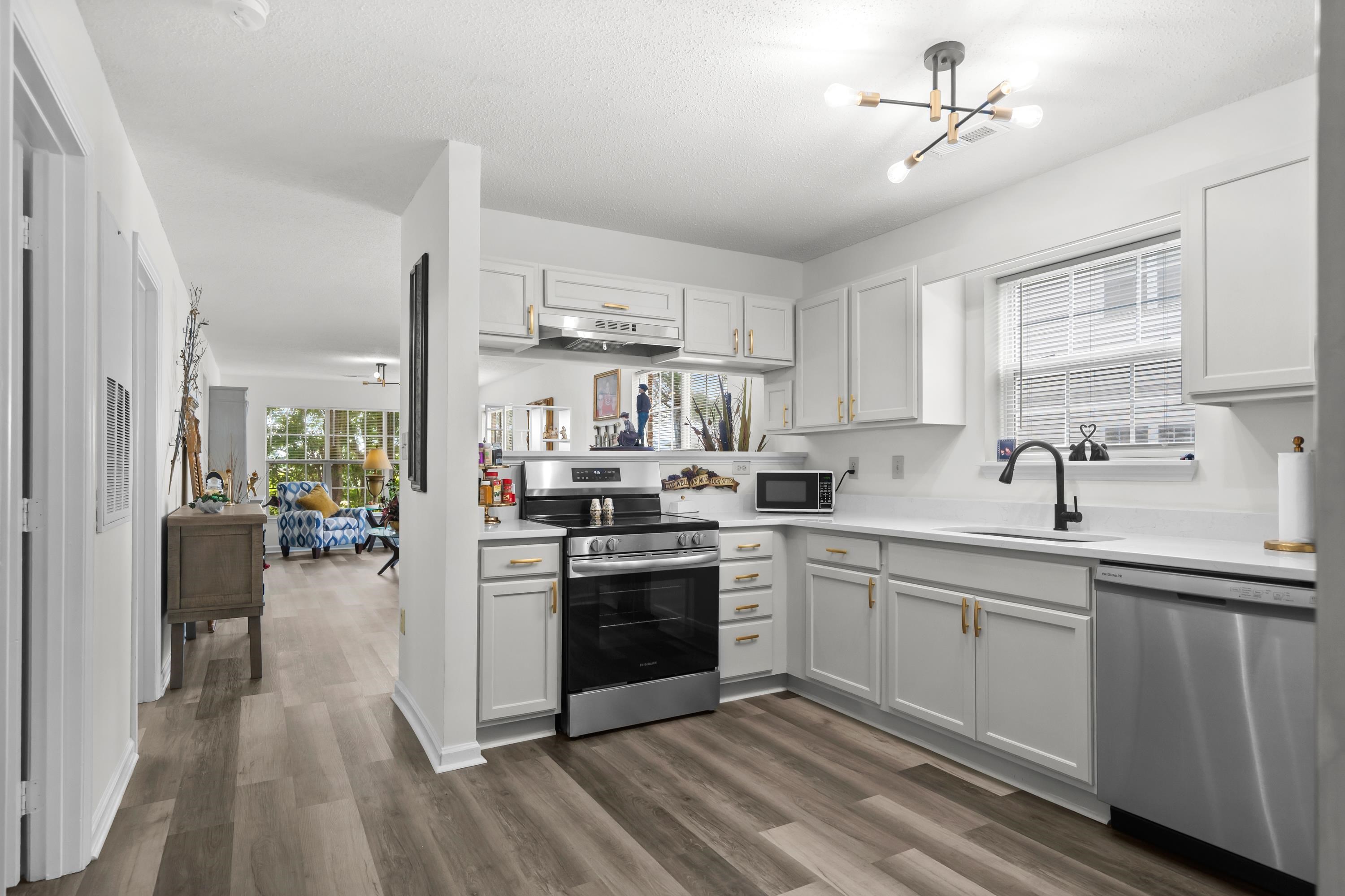4251 Villas Dr. 306