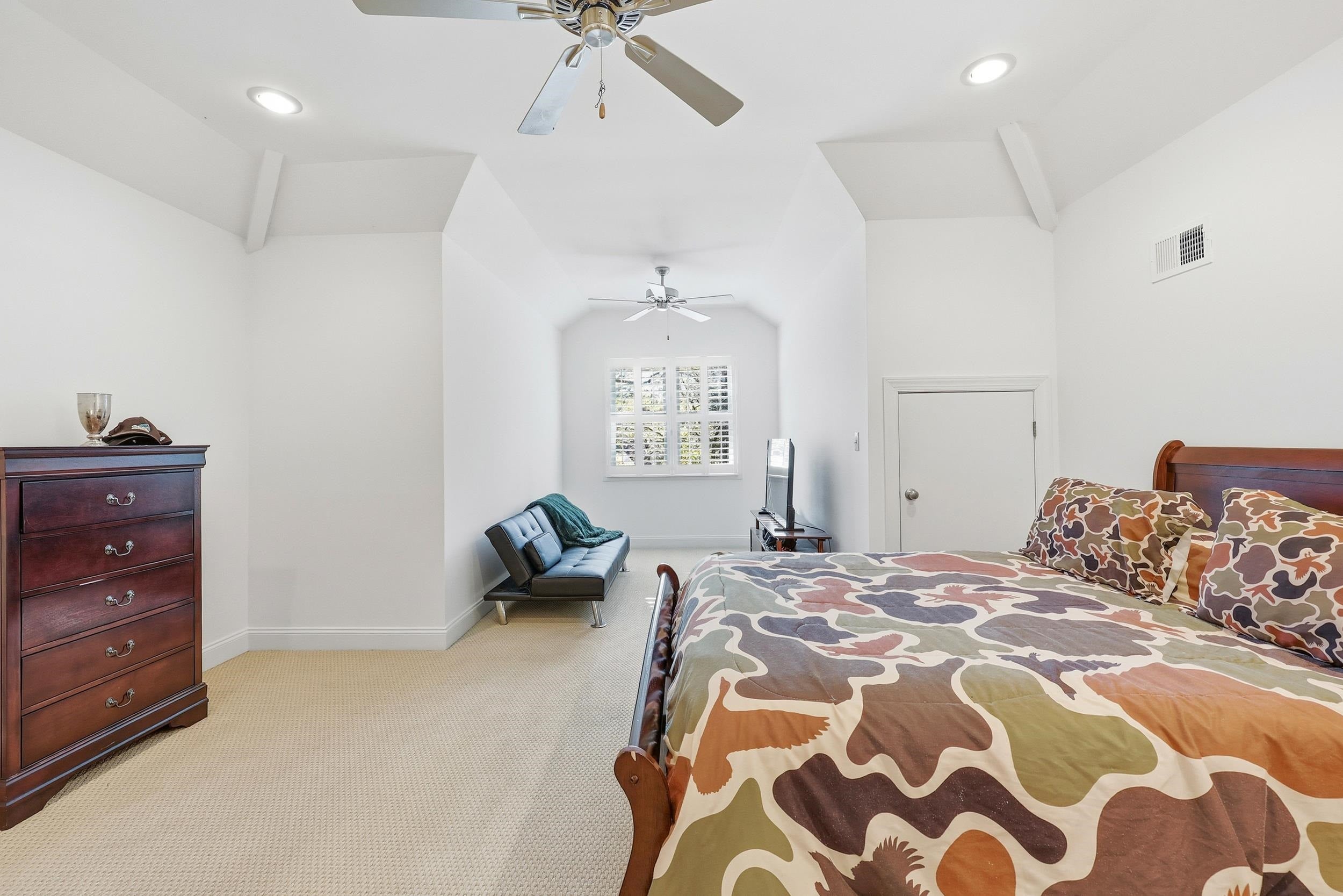 Georgetown, South Carolina, 29440, United States, 5 Bedrooms Bedrooms, ,5 BathroomsBathrooms,Residential,Active,2013655