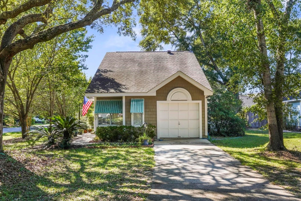 Photo of 322 Navigators Dr, Pawleys Island, SC 29585 (MLS # 2623131)