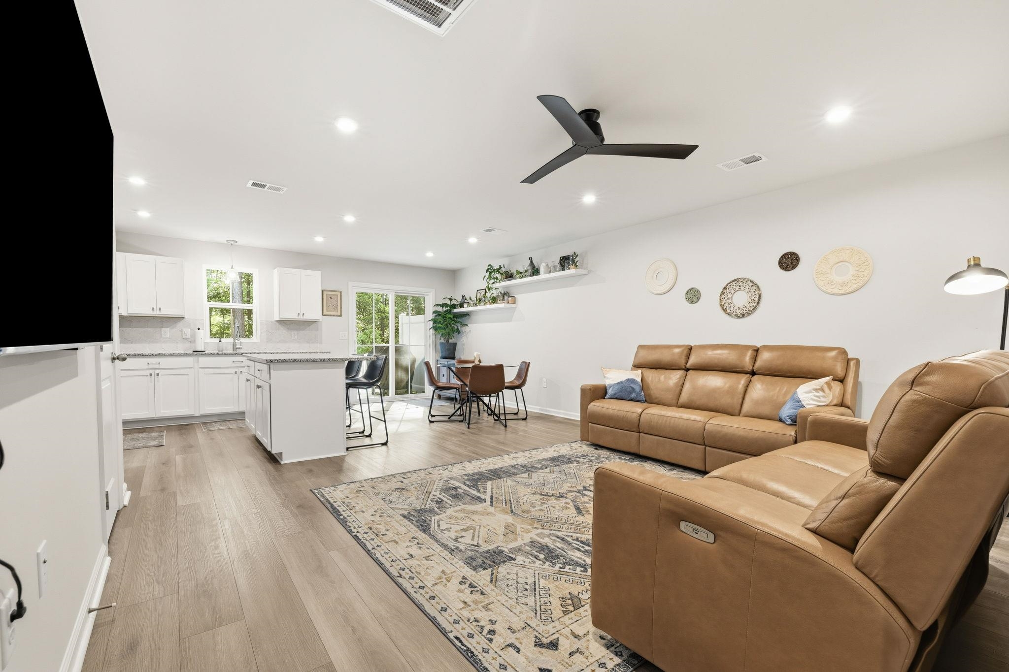 251 Christiana Ln. Unit E