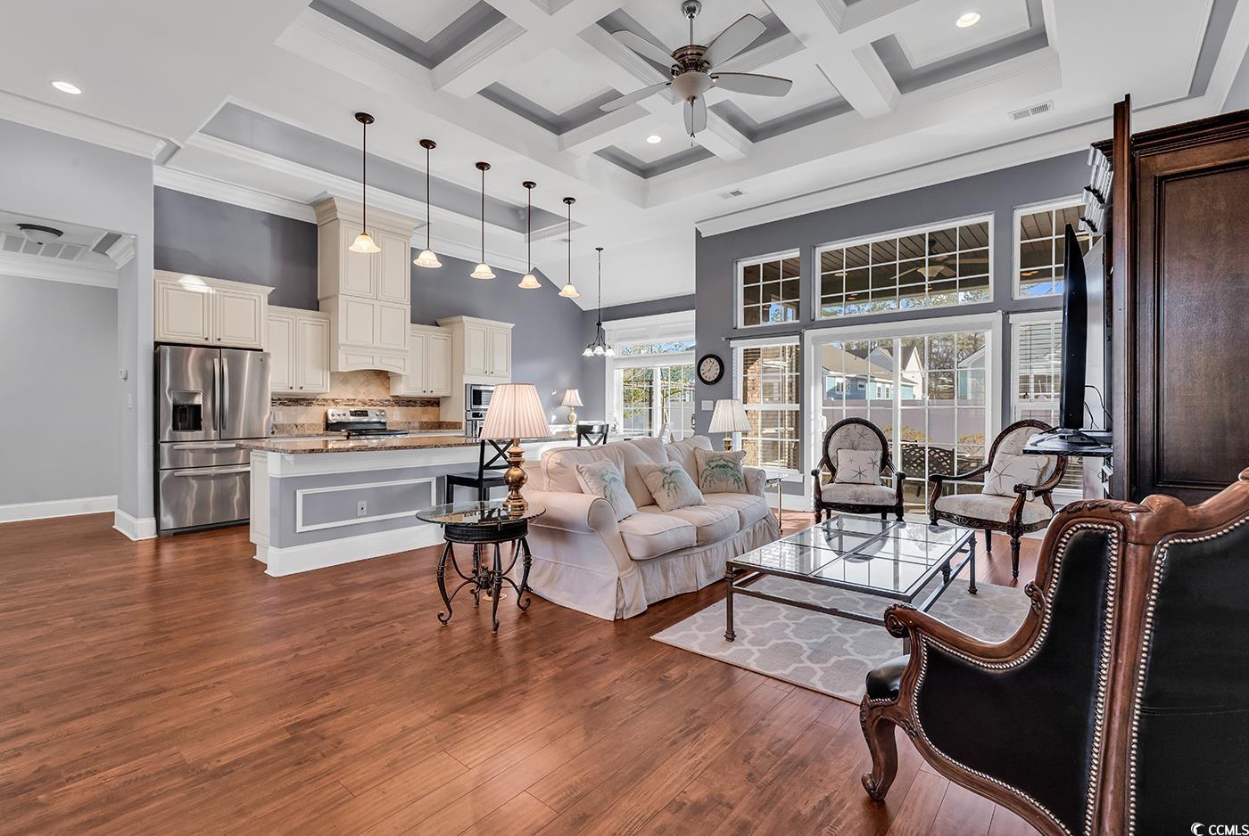 2840 McLeod Ln.