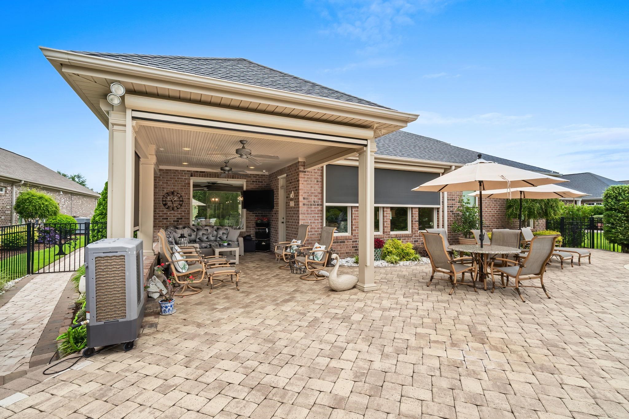 835 Cipriana Dr.