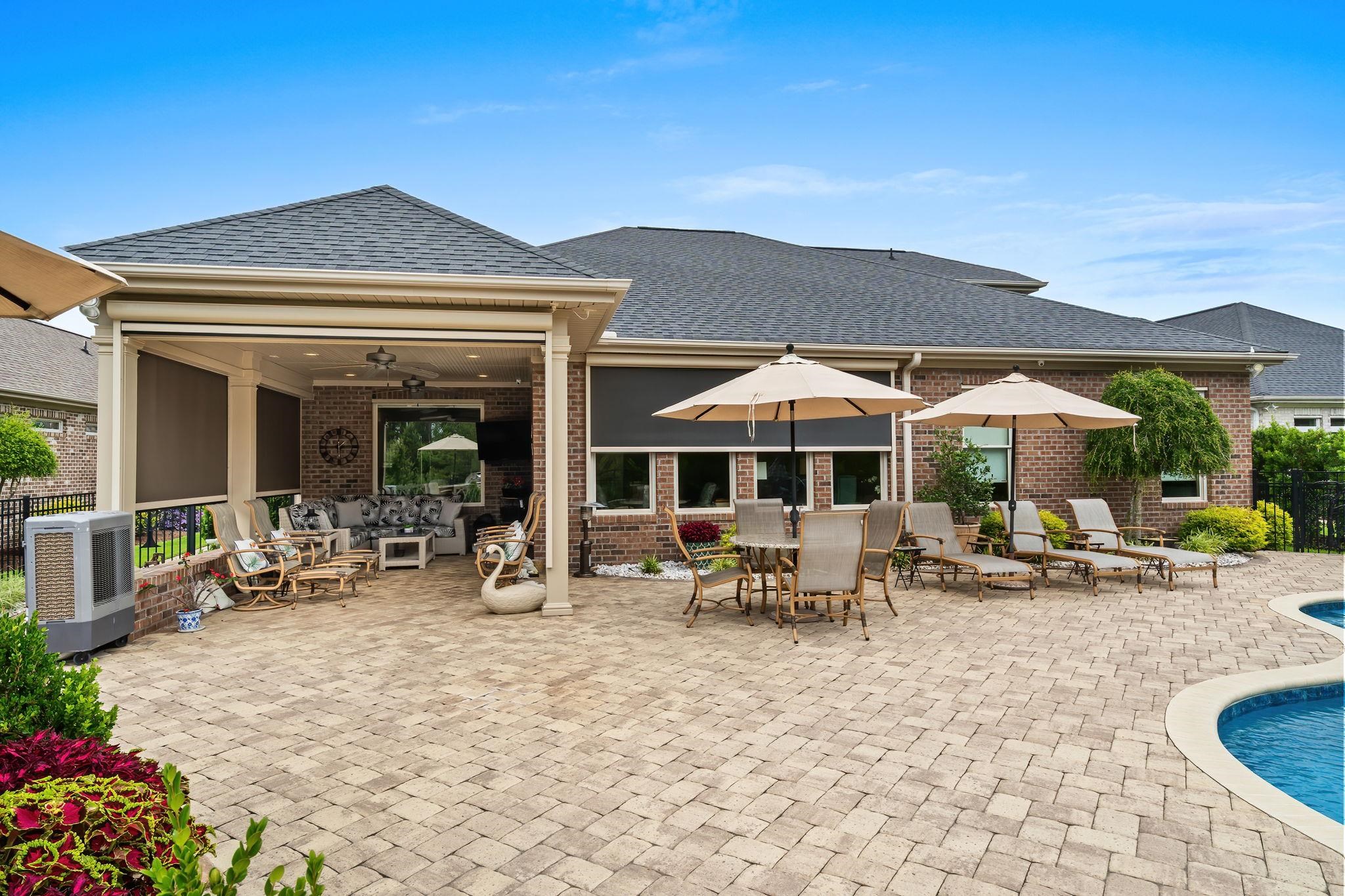 835 Cipriana Dr.