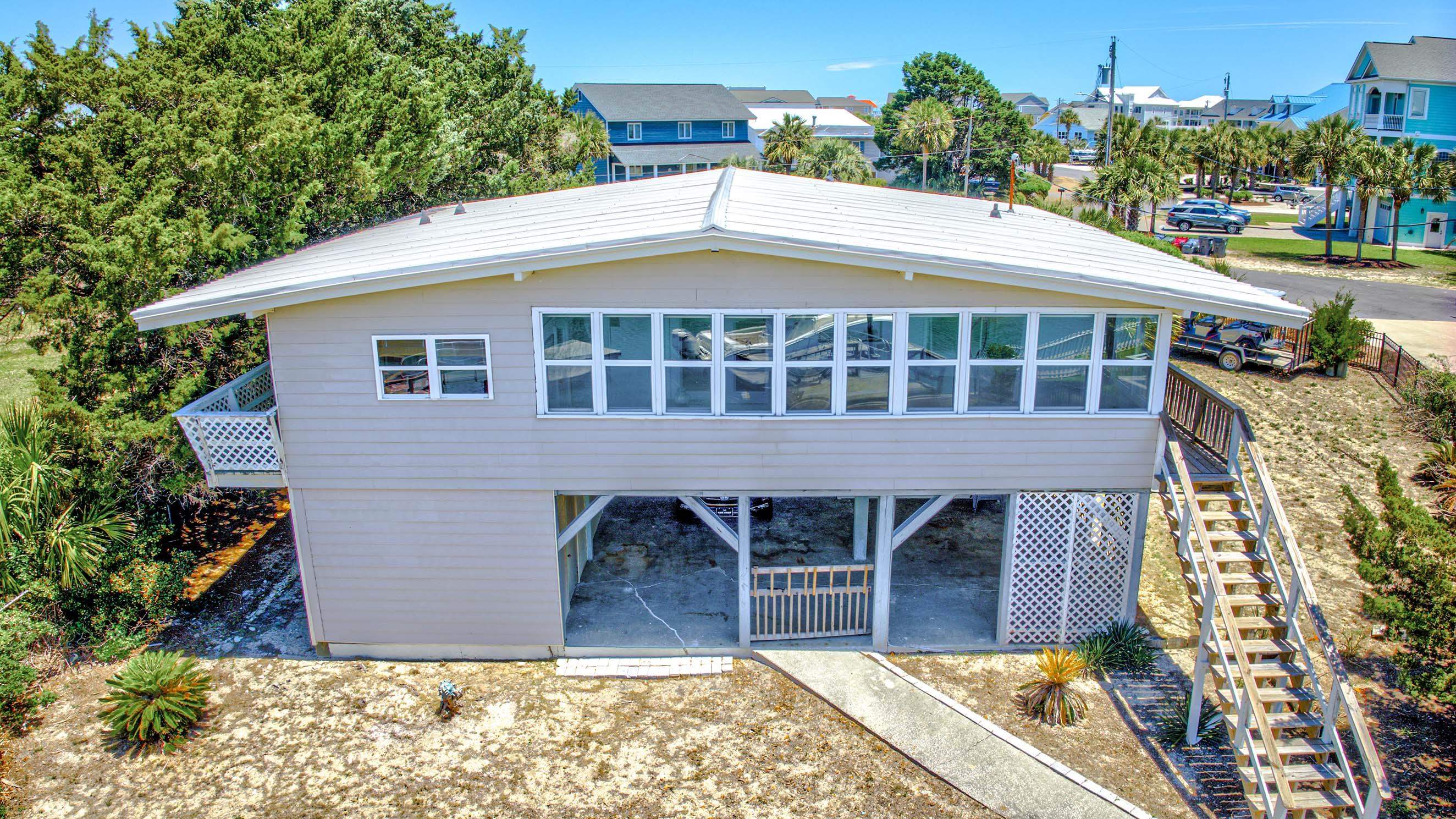 2228 Oyster Cove