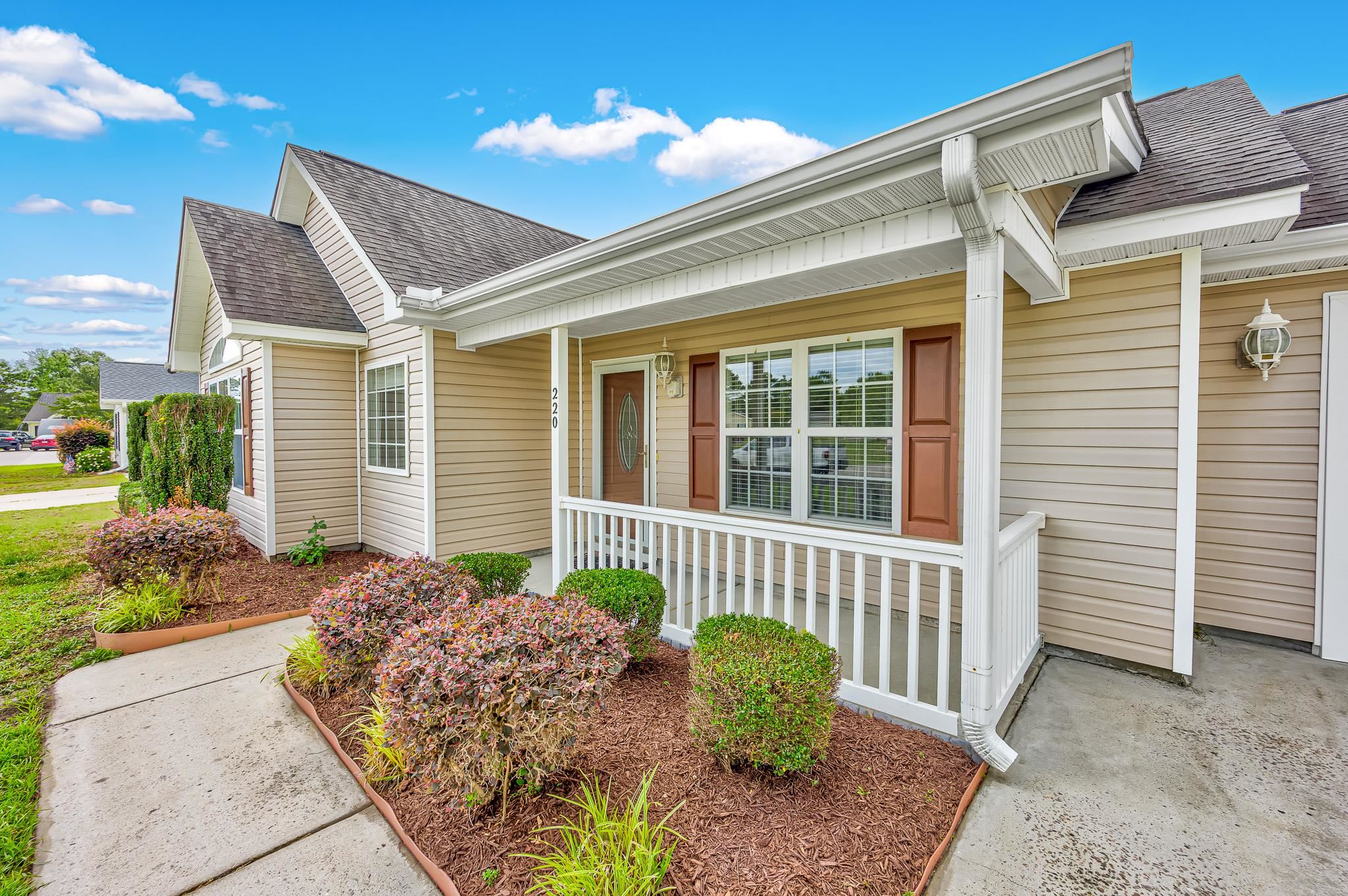 220 Loquat  Ct.