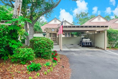 460 Ocean Creek Dr. 17 Myrtle Beach SC 29572