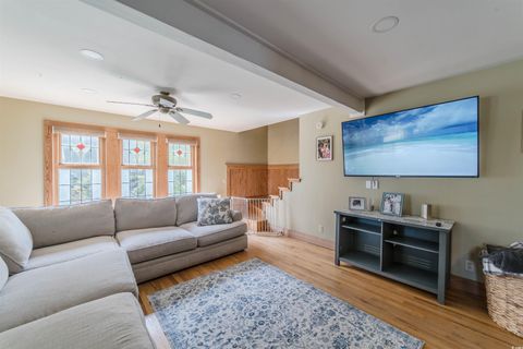 A home in Surfside Beach