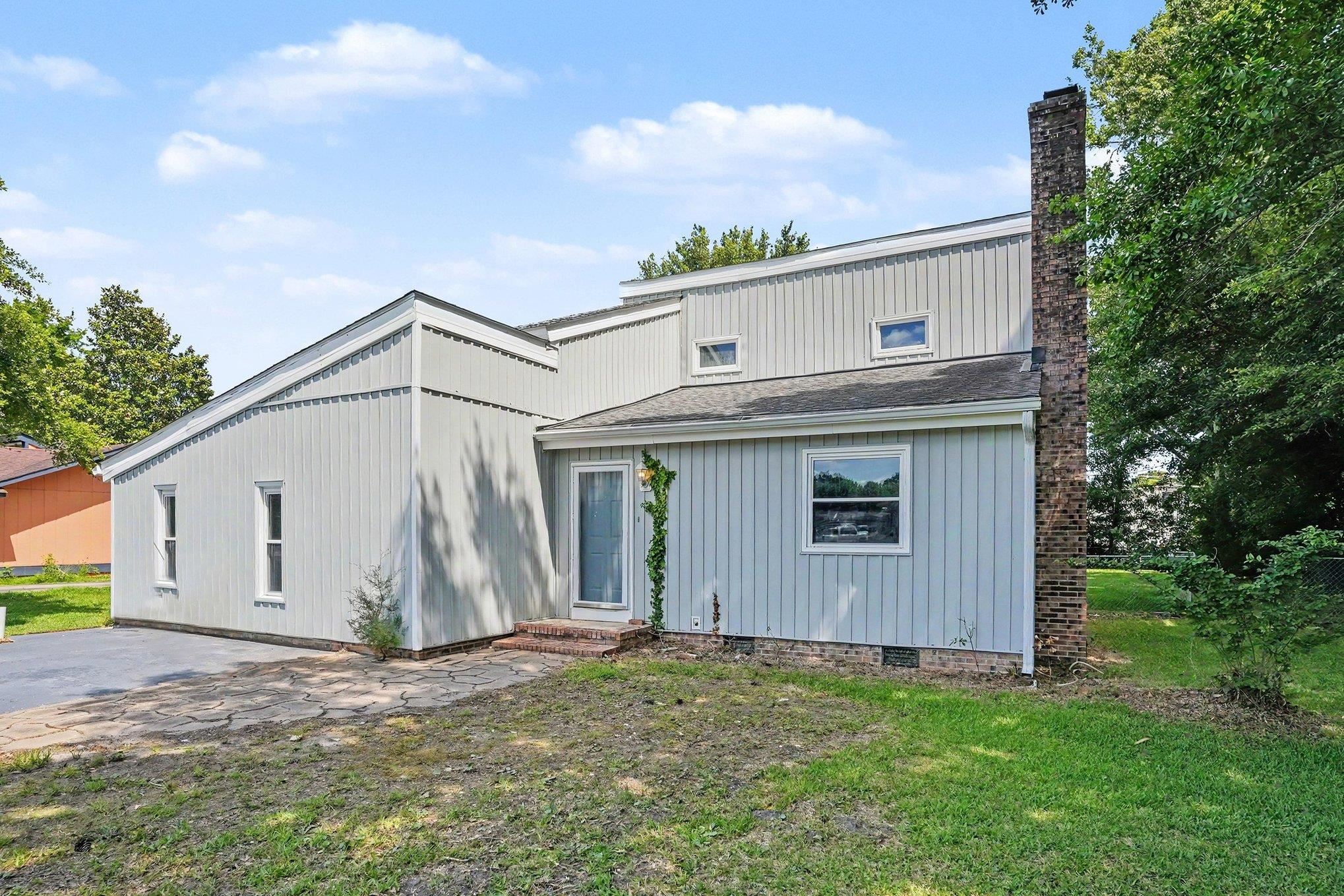 213 Caropine Dr.