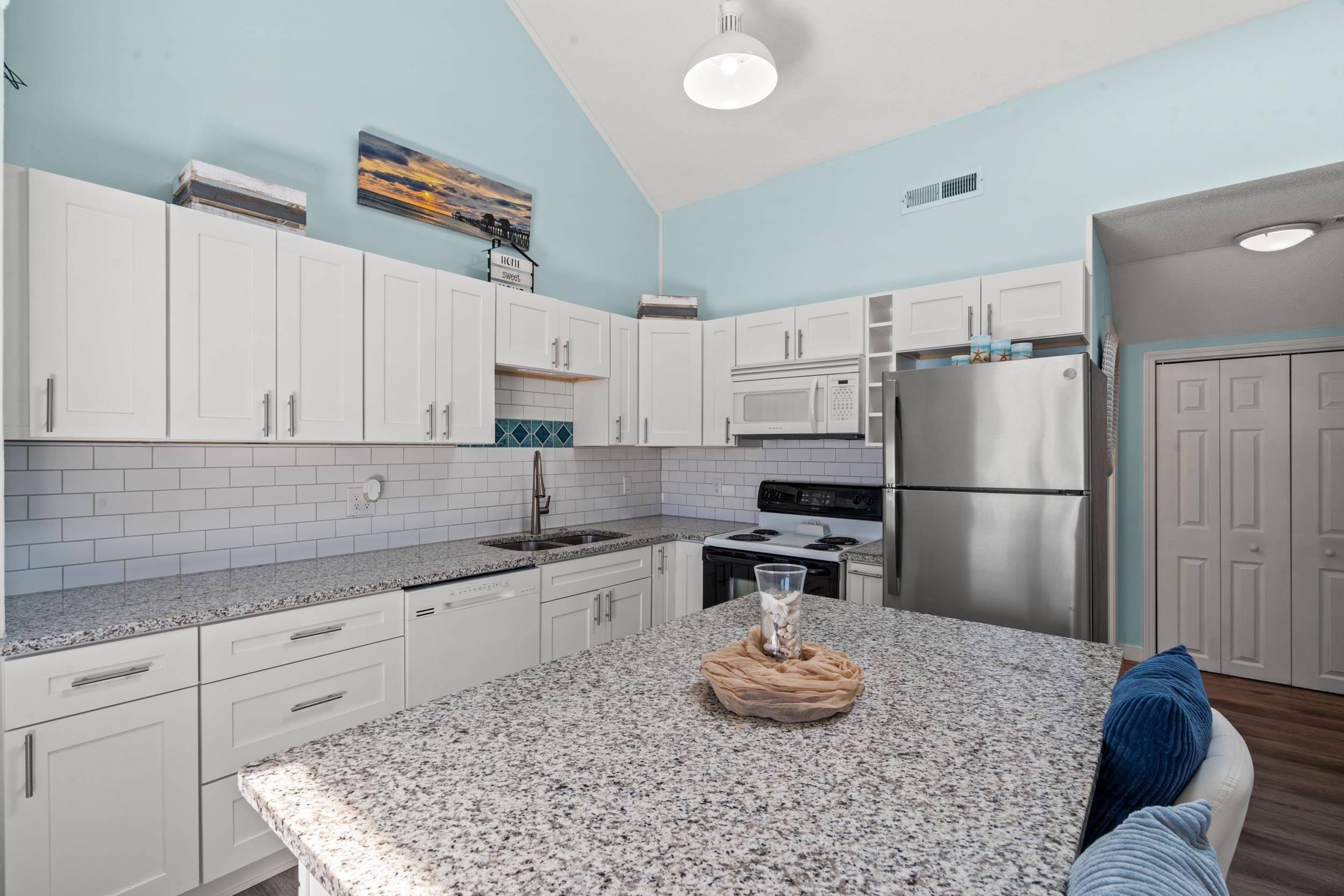 3700 Golf Colony Lane 18H