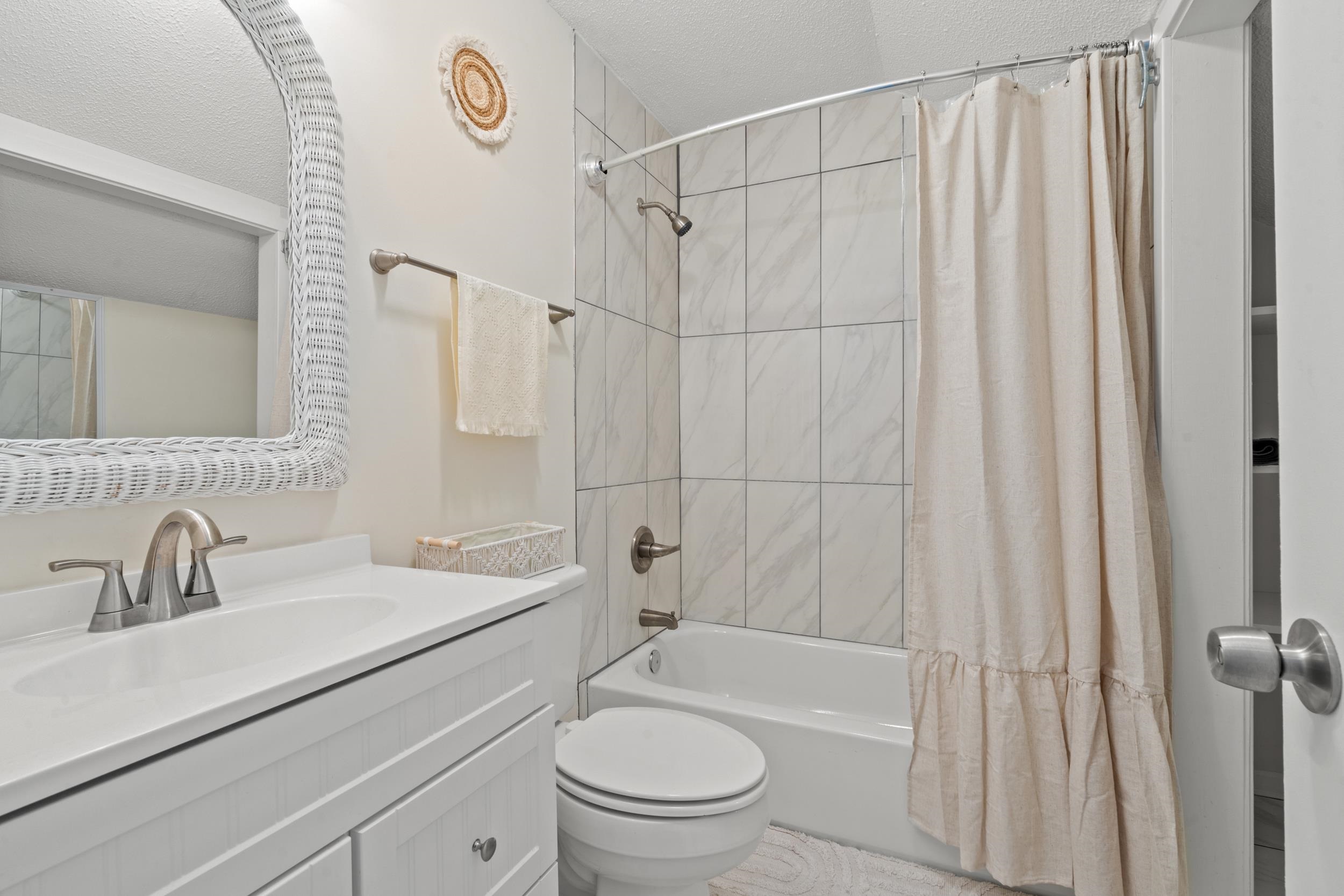 3700 Golf Colony Lane 18H