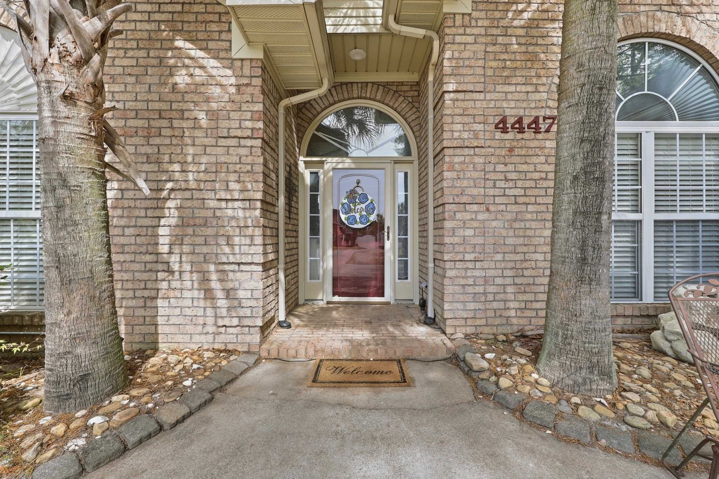 4447 River Rd.