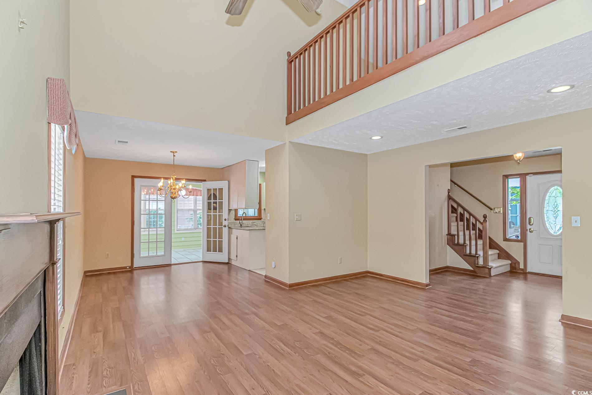 934 Tiffany Ln.